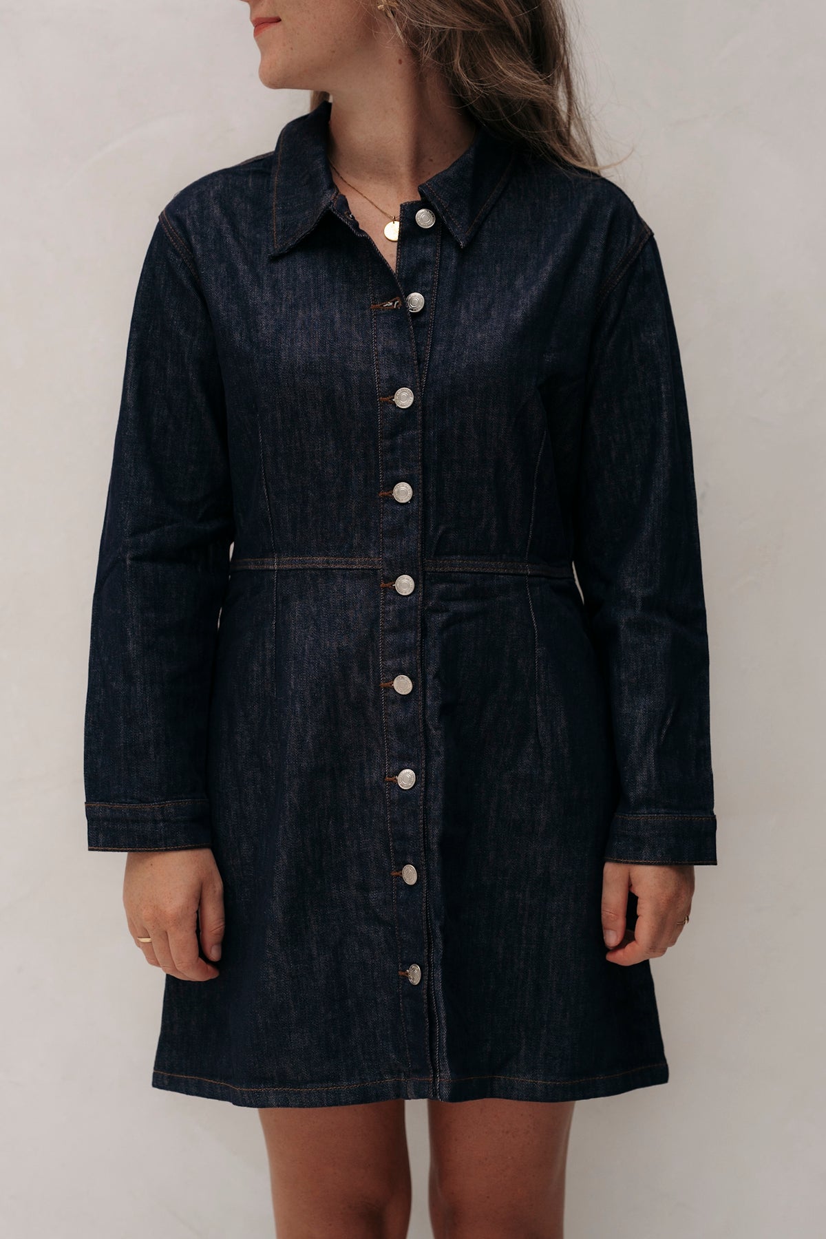 Eloise Dunkelblauer Jeanskleid