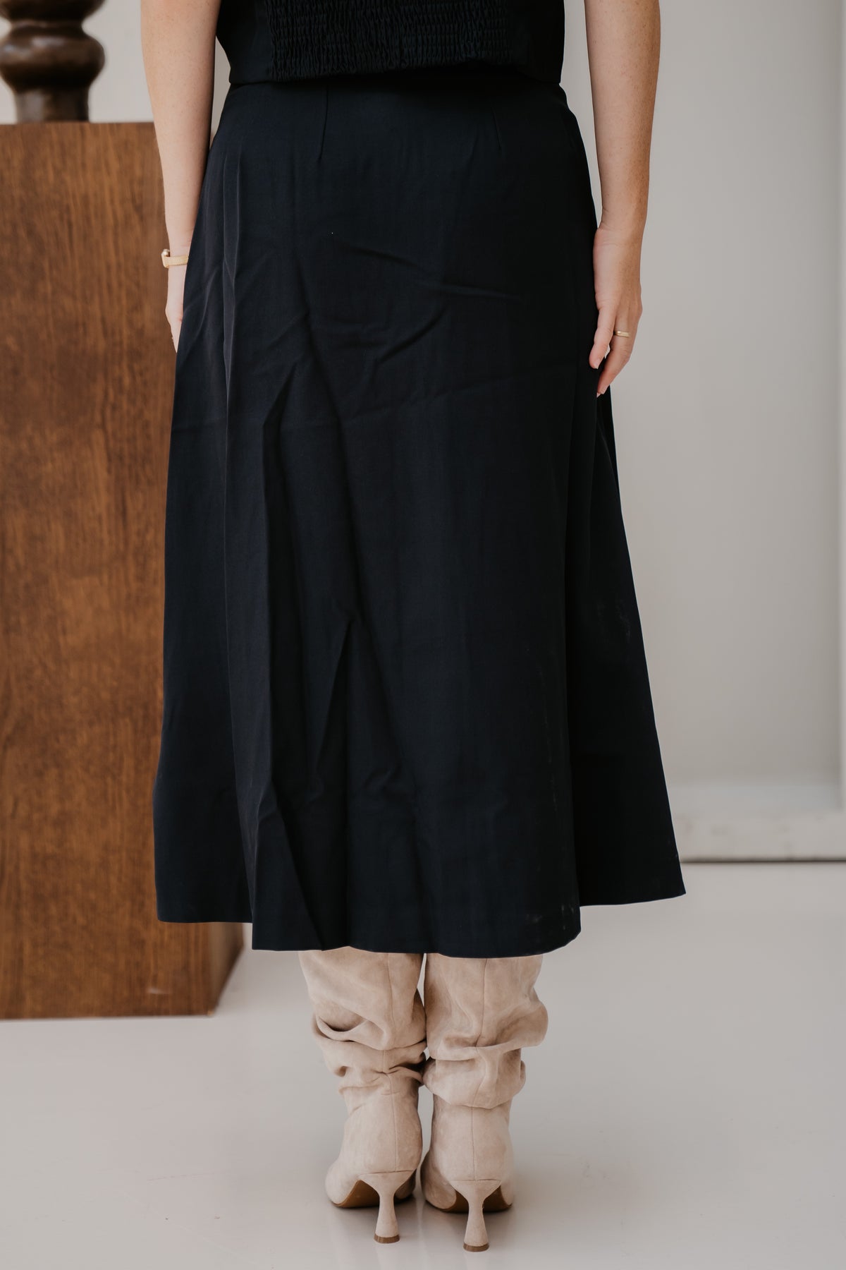LunnaCC New Pocket Pleat Skirt Navy