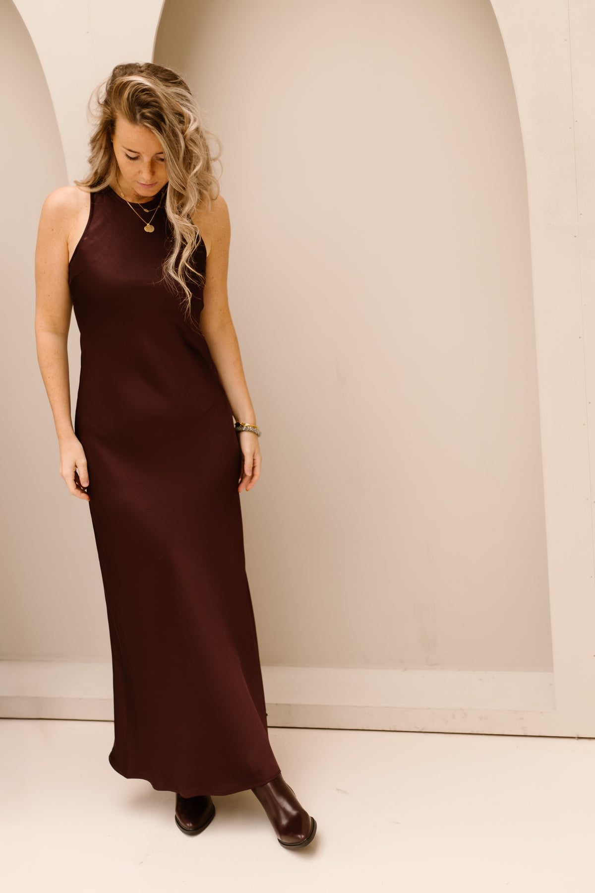 Celinie Heavy sateen dress burgundy