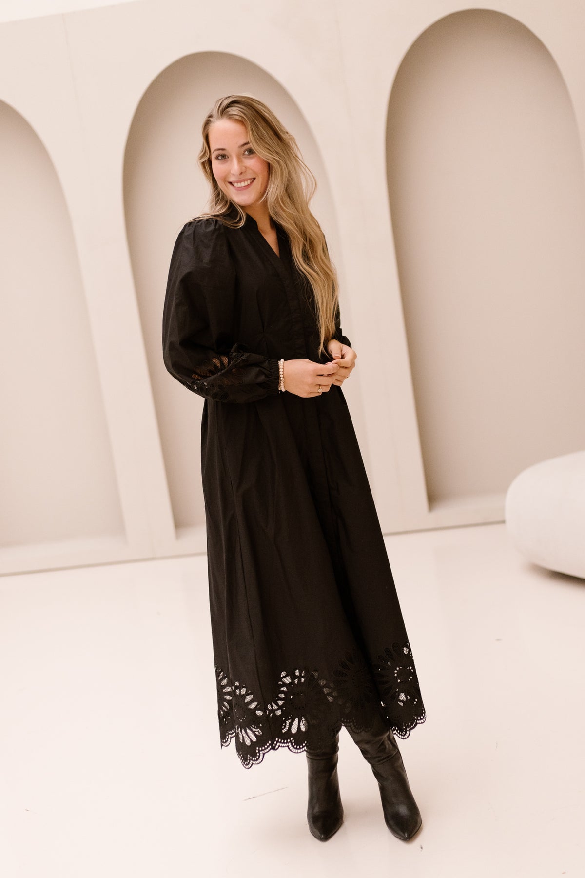 MeliseCC emb dress black