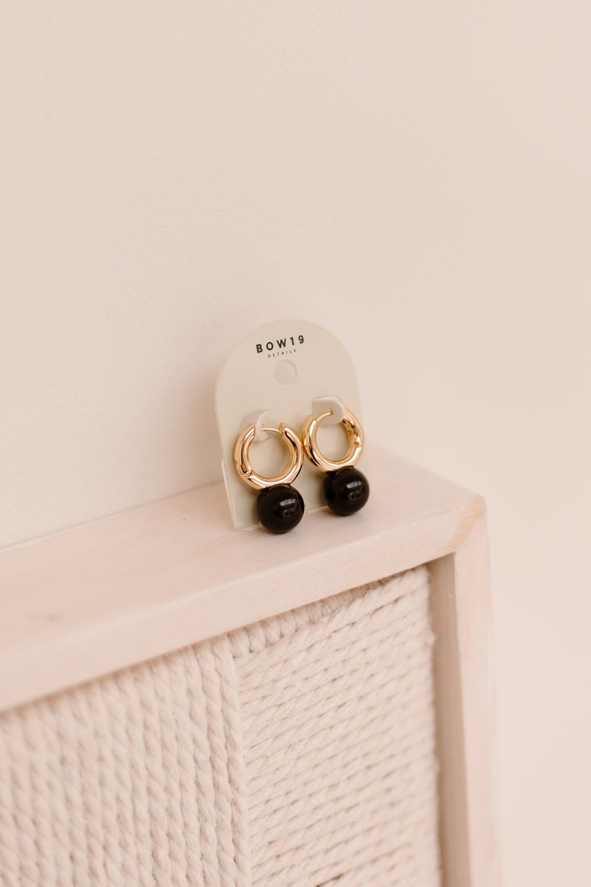 BOW19 Earring Amelie zwart - Bij Keesje - BOW19 - Oorbel