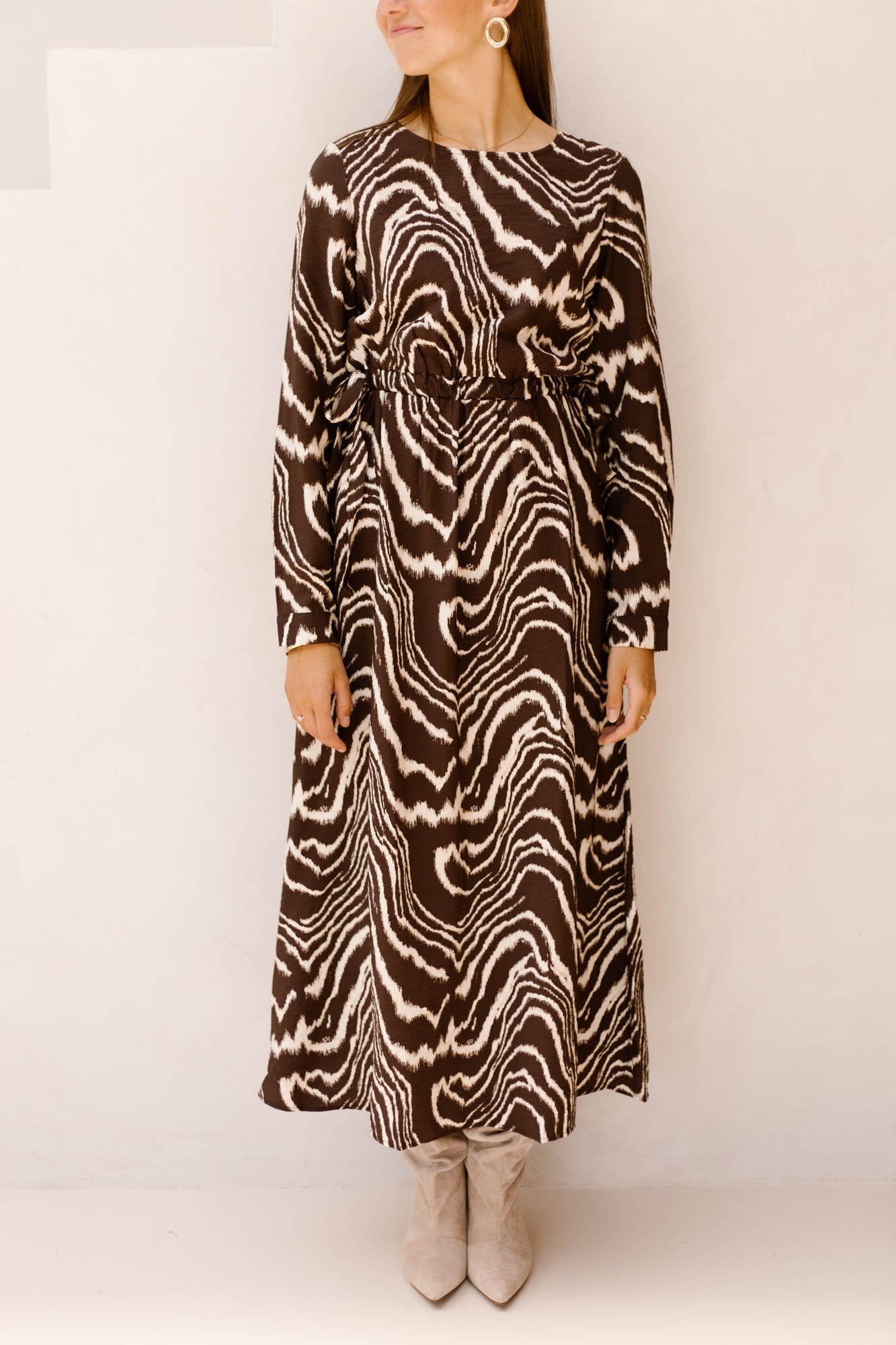 Objjacira L/S O-Neck Midi Dress Seal Brown/Birch - Bij Keesje - Object - Jurk