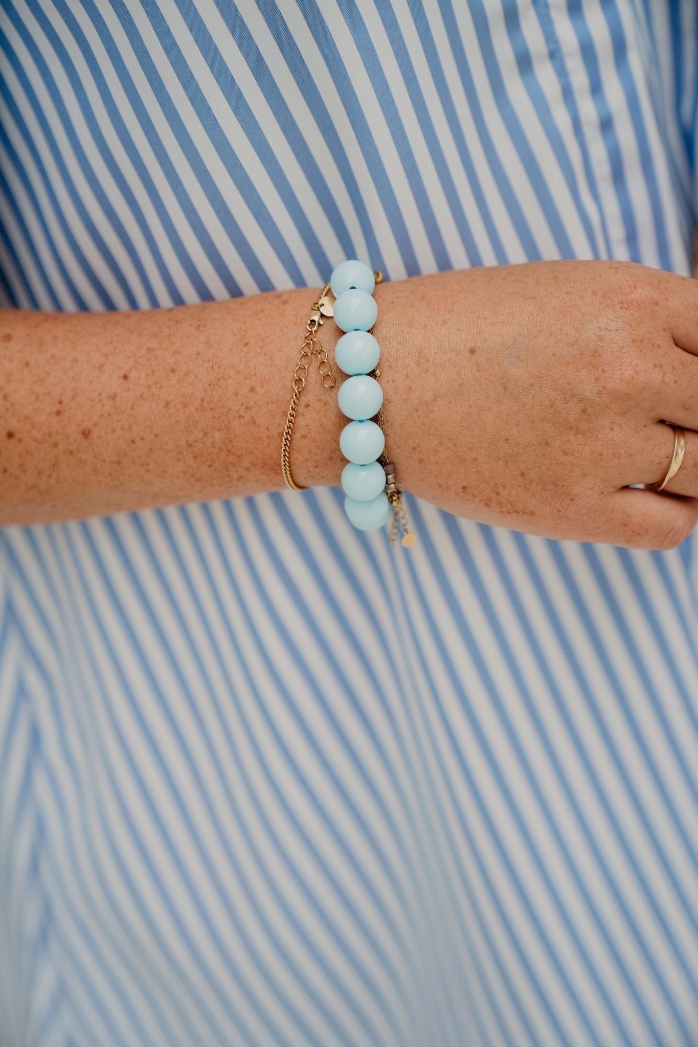 Odette armband beaded lichtblauw - Bij Keesje - Bij Keesje - accessoires