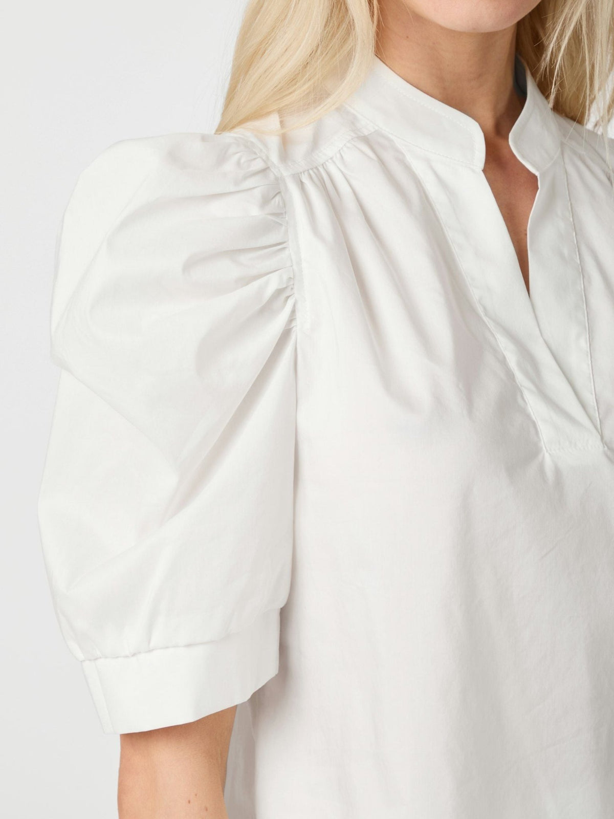 Roella poplin blouse white - Bij Keesje - Neo Noir