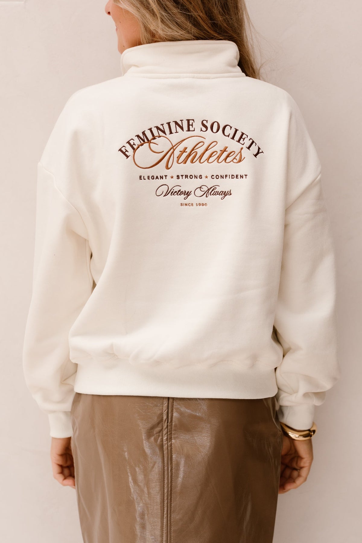 Sweater Feminine Society Ecru - Bij Keesje - YDENCE - Trui