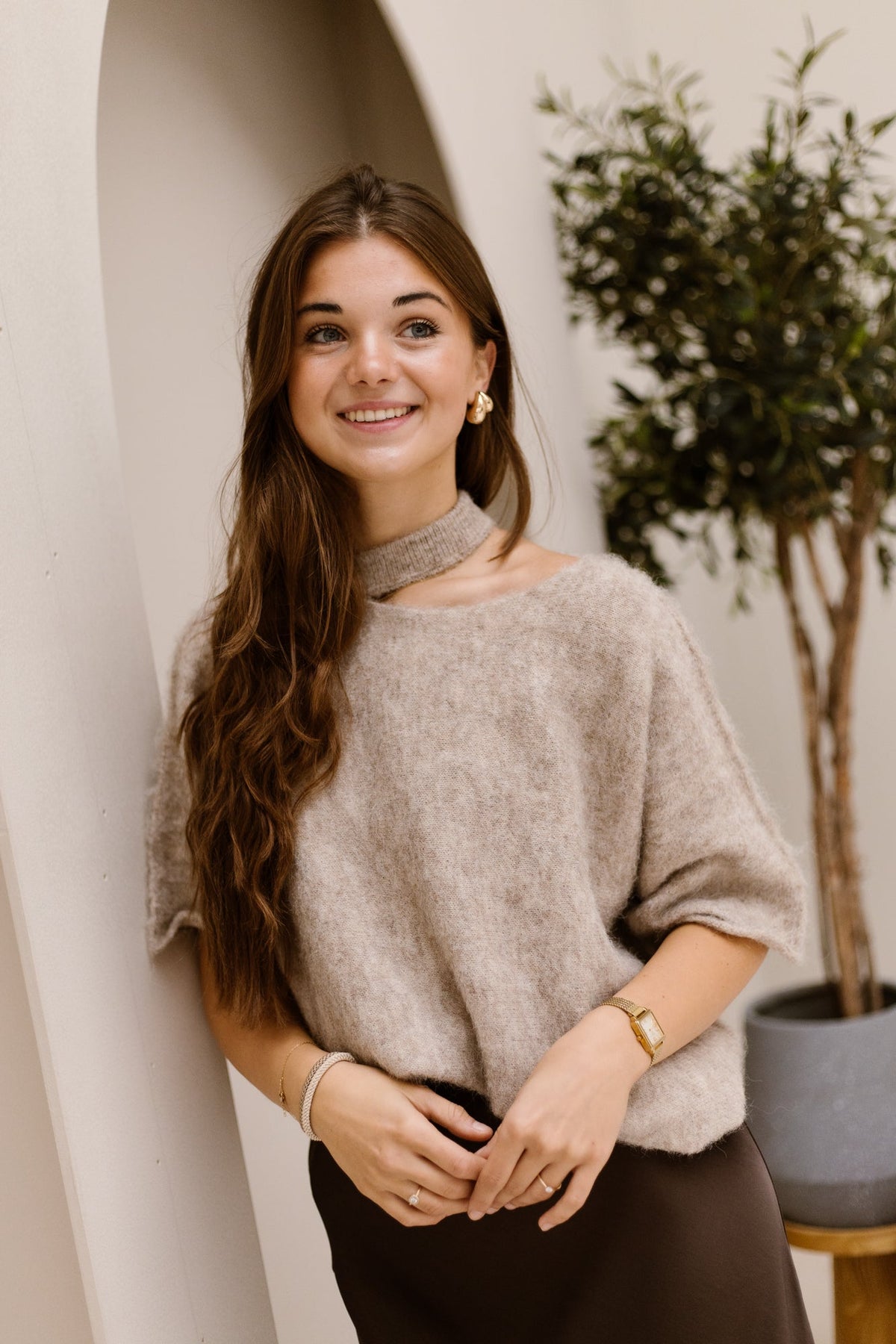 Truitje alpaca one shoulder beige - Bij Keesje - Bij Keesje - Trui