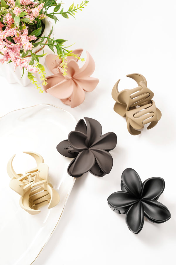 Clip flower beige