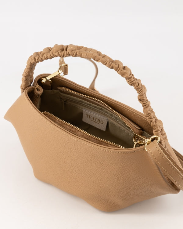Tas Song camel