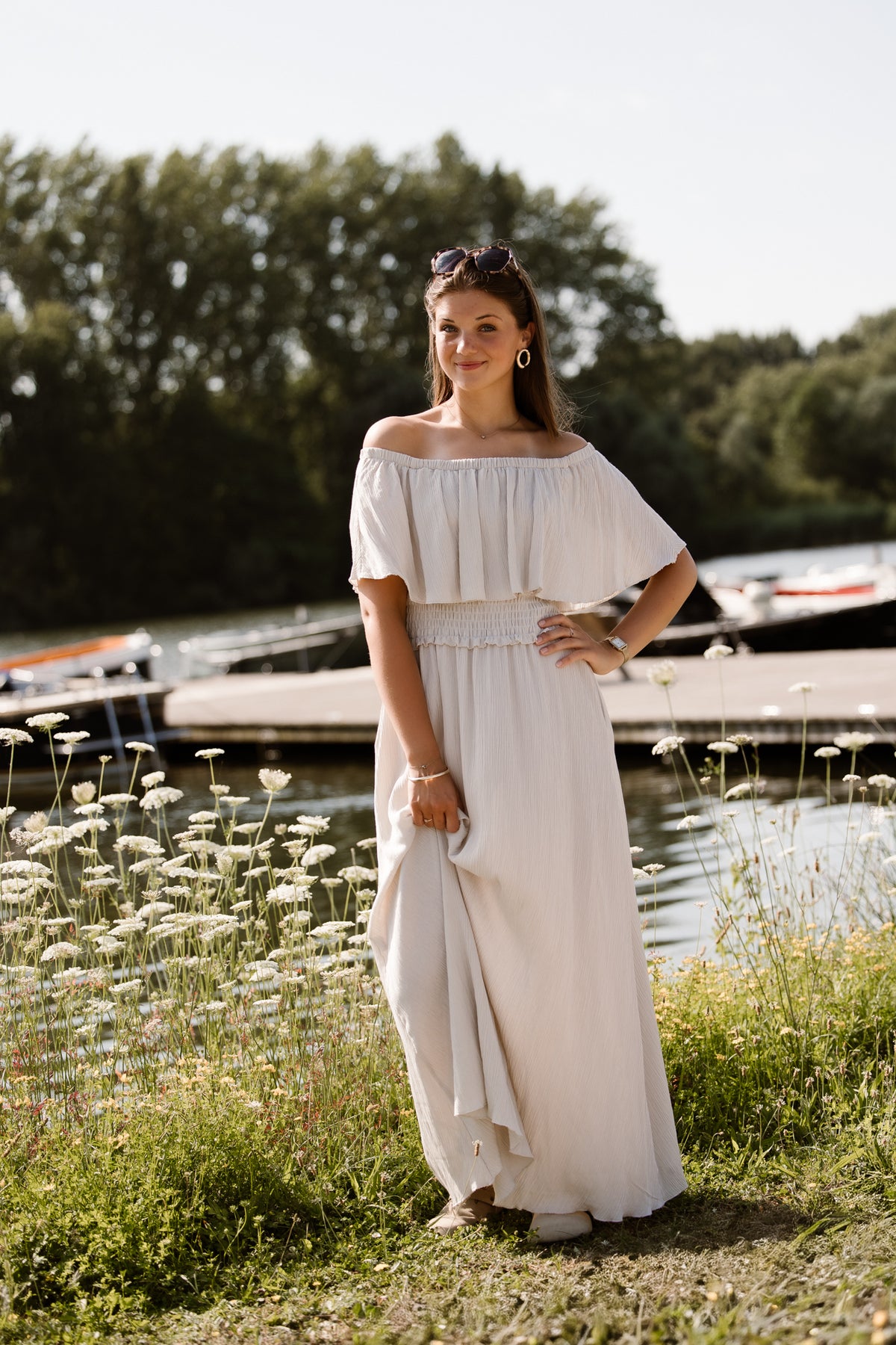 Aya off shoulder dress beige