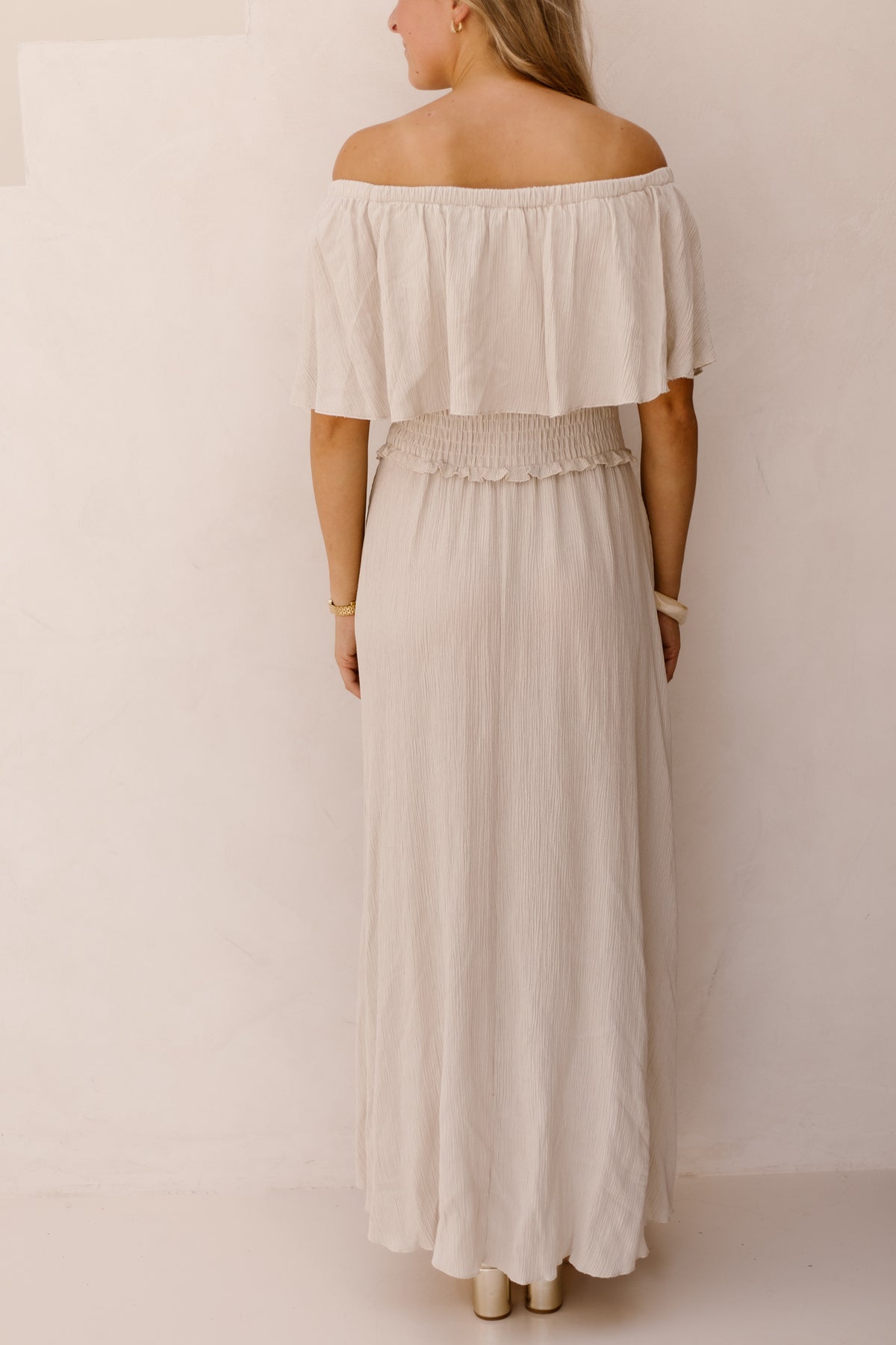Aya off shoulder dress beige