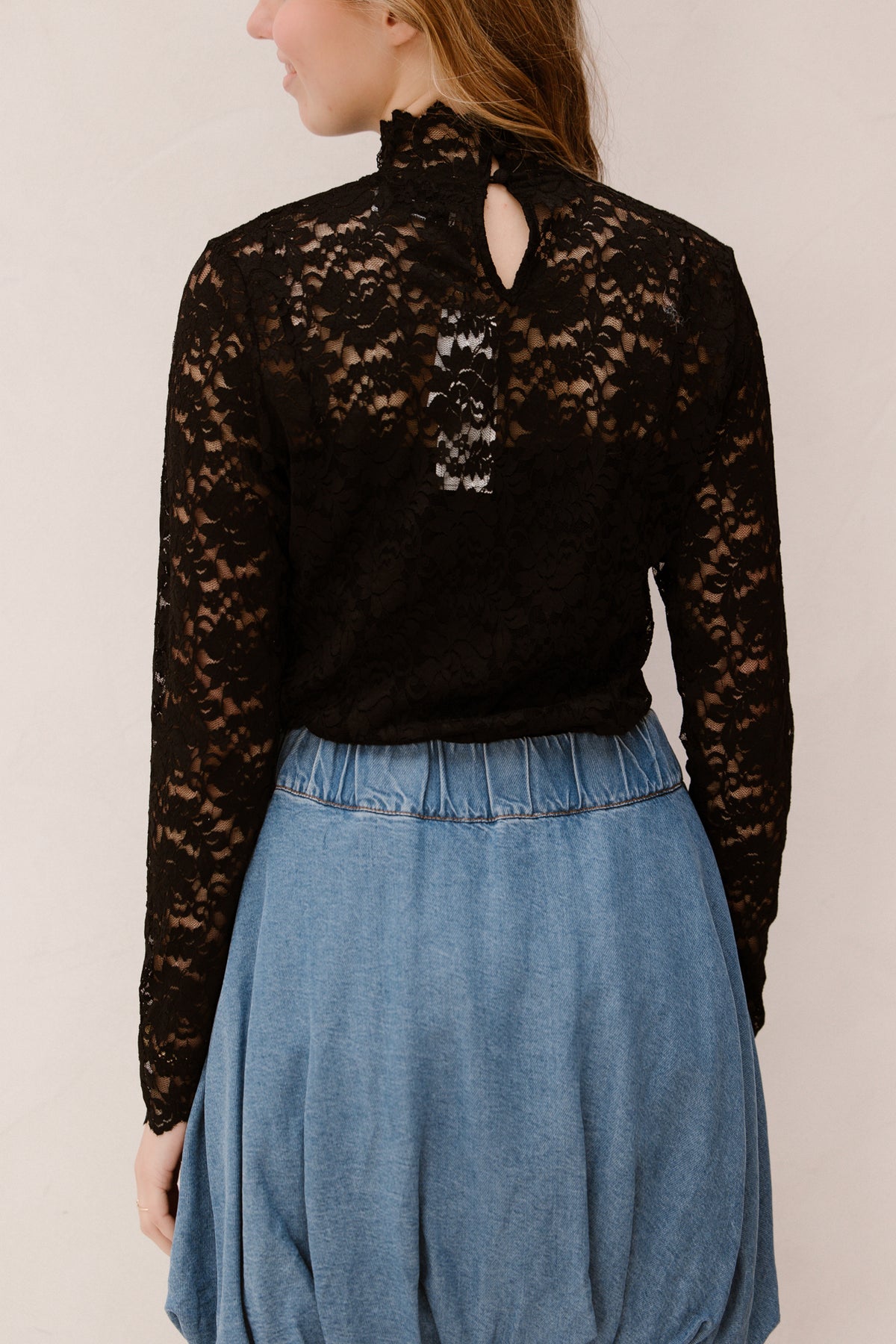 Liza laceflower blouse black