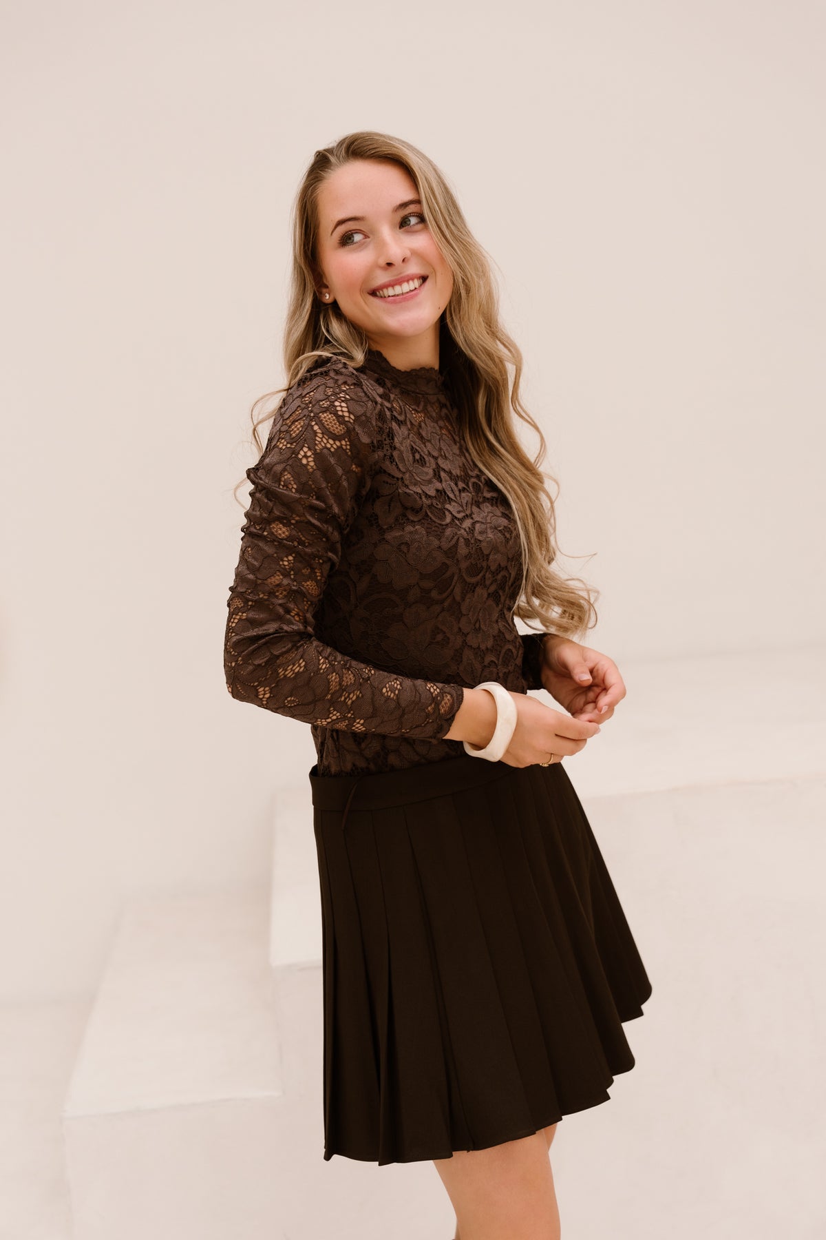 Yaslacey LS Lace Top chocolate brown