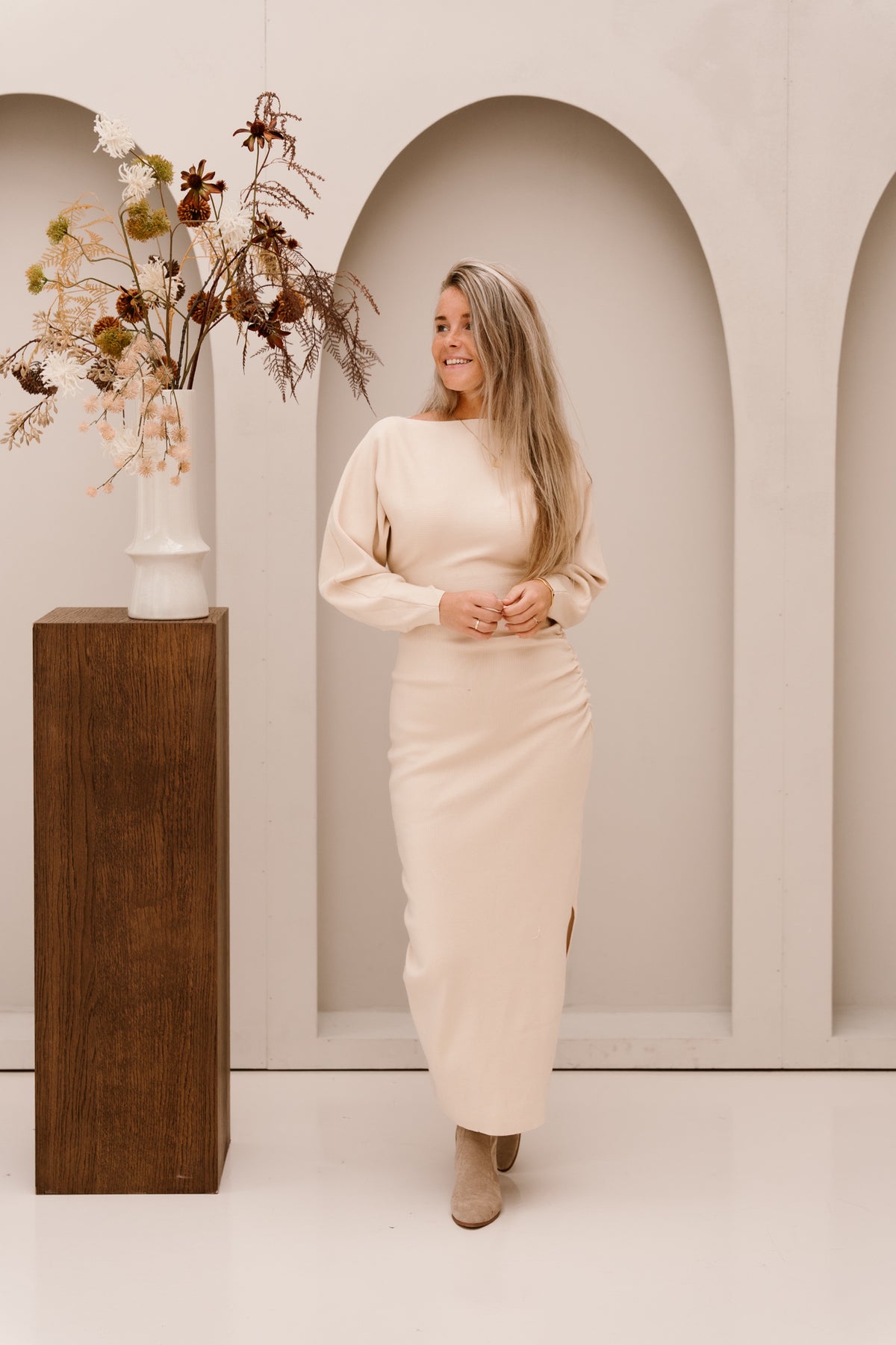 Coco dress detail beige