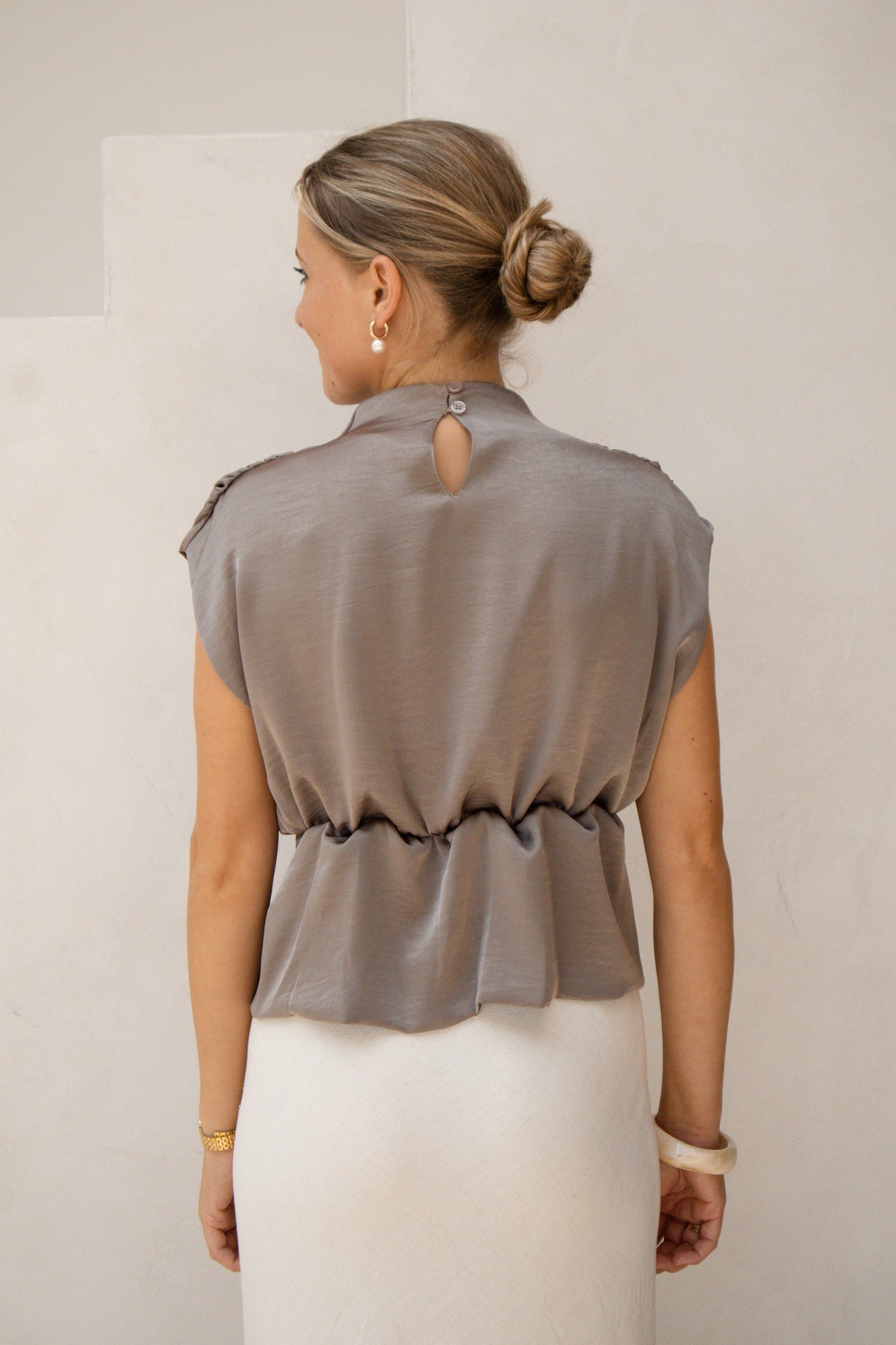 Bobby Top Satin Look Taupe