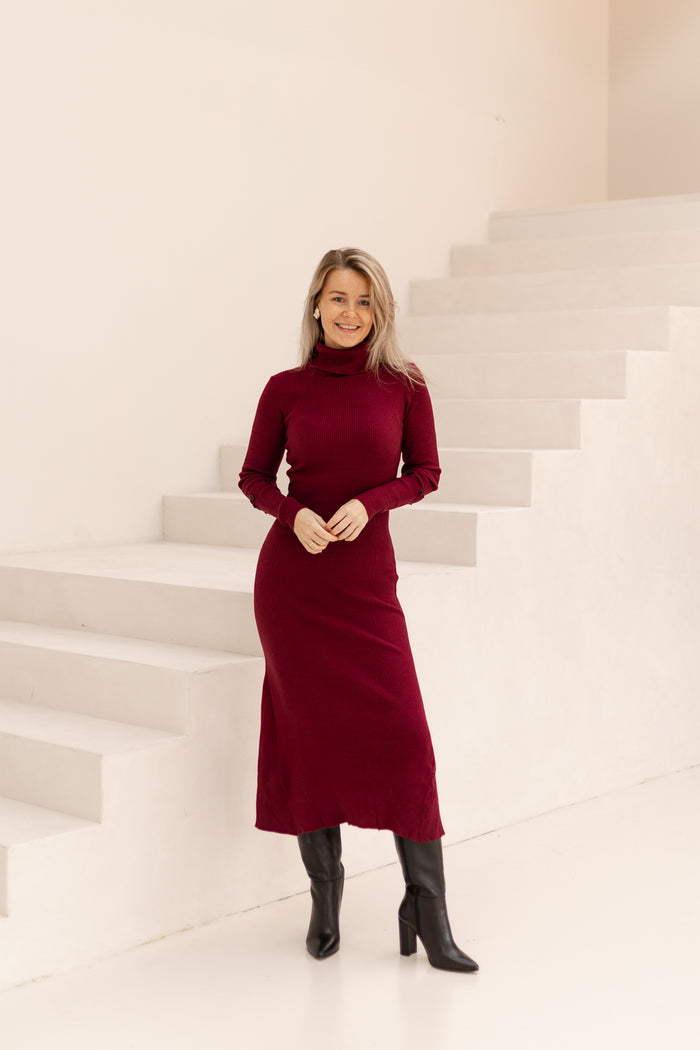 Long wine col dress