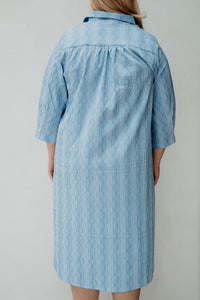 Aella dress ice blue/ off white