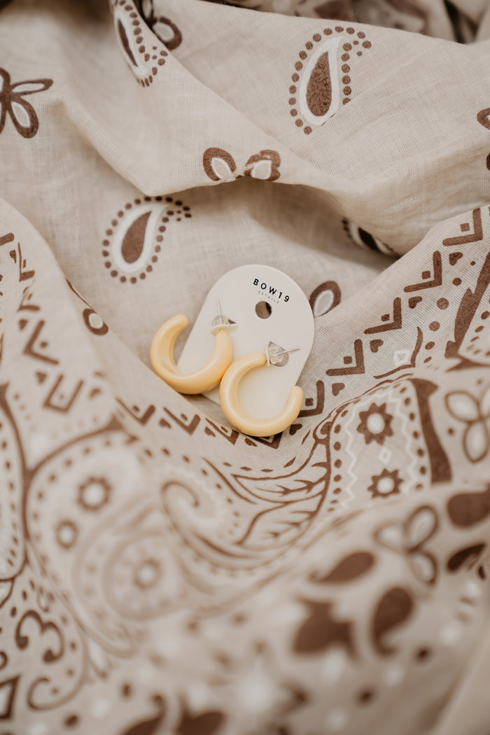 BOW19 Earring Noella light yellow