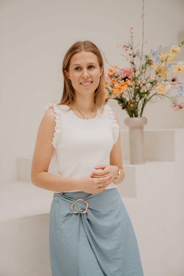 Serena ruffle top wit