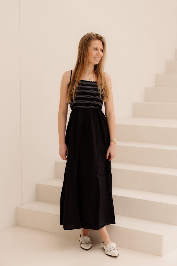 Objelly Hope S/L RE Smck midi dress 144 black