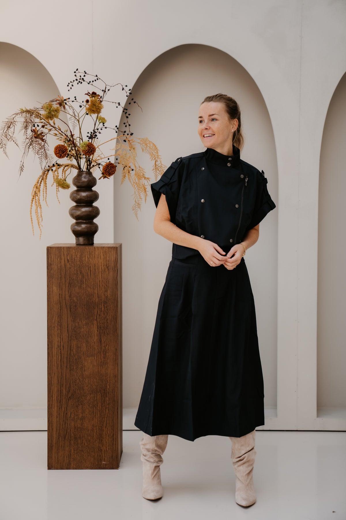 LunnaCC New Pocket Pleat Skirt Navy