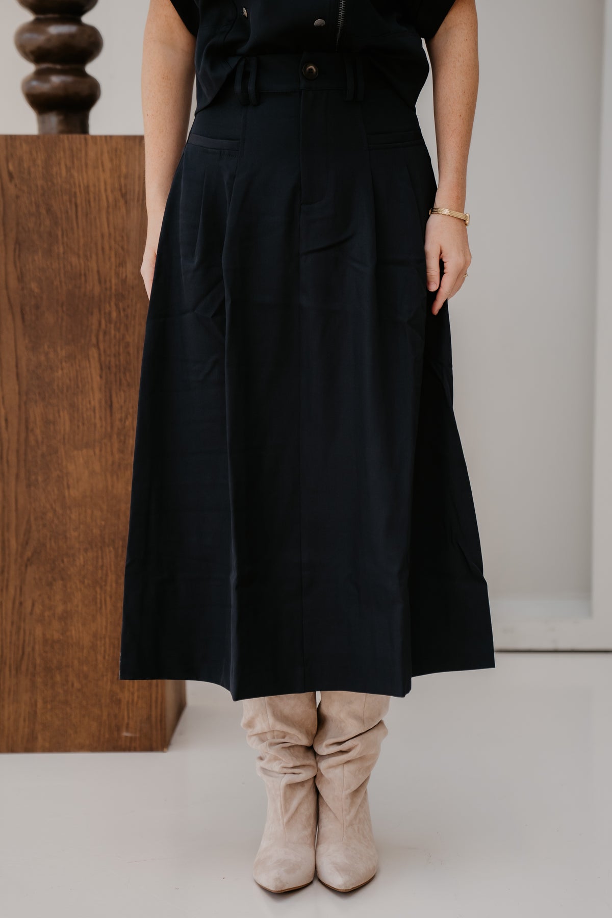 LunnaCC New Pocket Pleat Skirt Navy