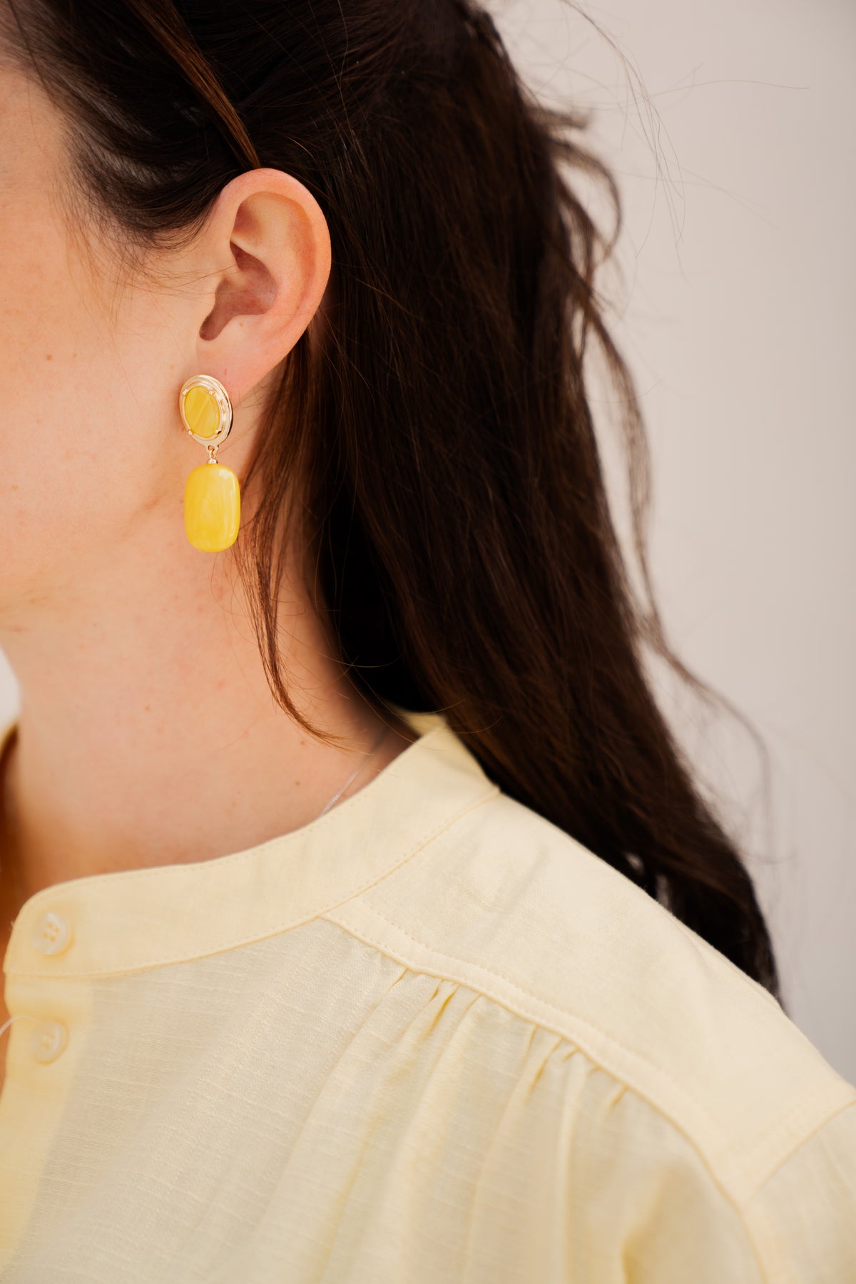 Oorbellen Jinthe geel 6116