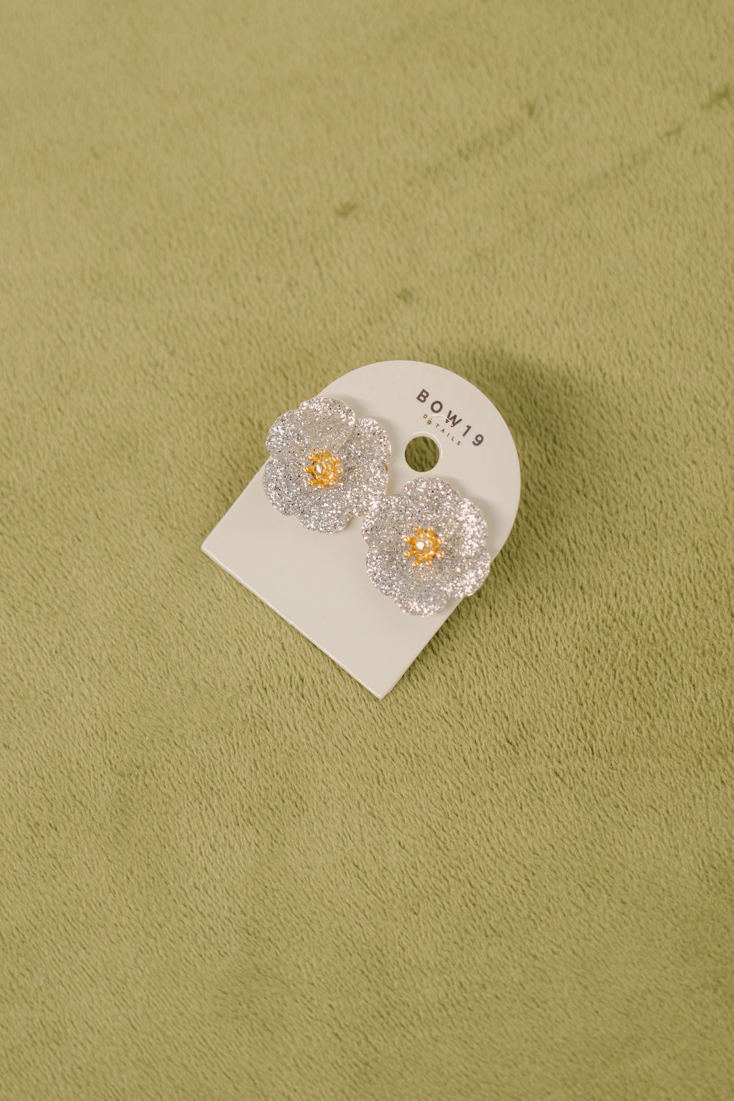 BOW19 Ohrringe Blume Klein Silber Glitzer