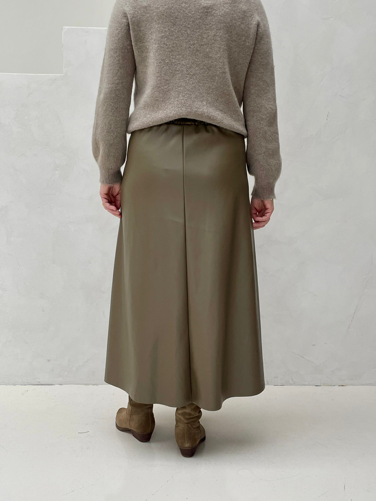 Leather midi skirt taupe