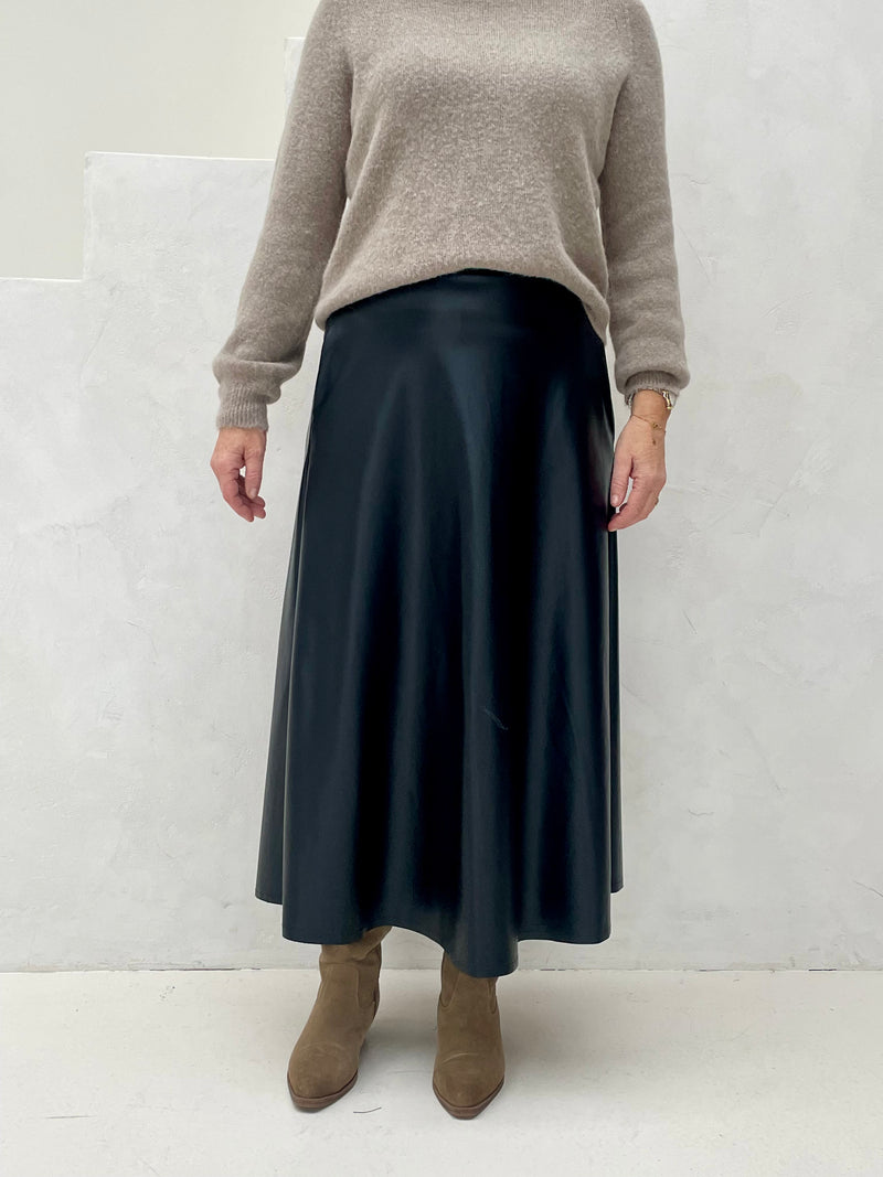 Leather midi skirt black