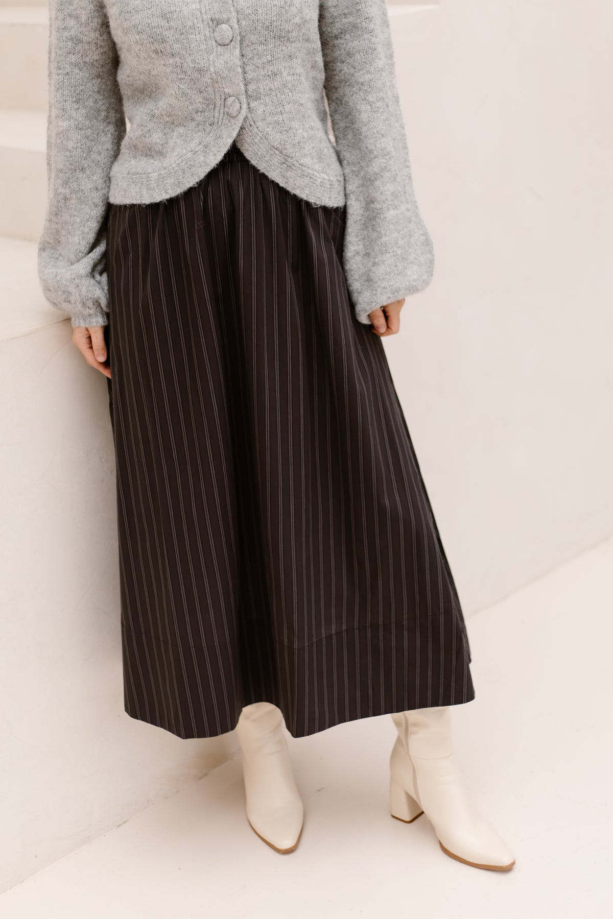 Yara long Stripy skirt navy