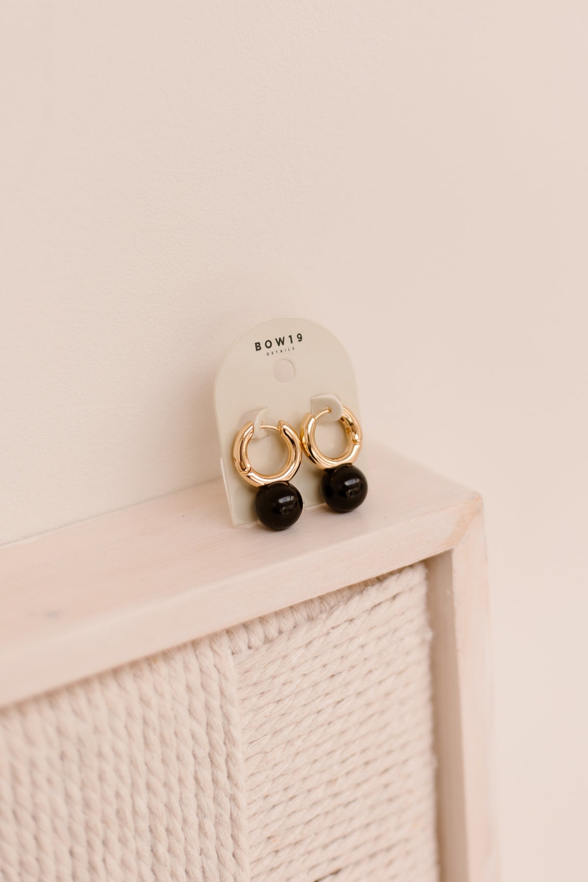 BOW19 Earring Amelie zwart