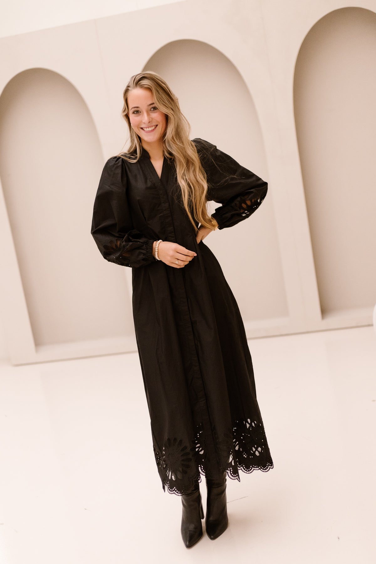 MeliseCC emb dress black