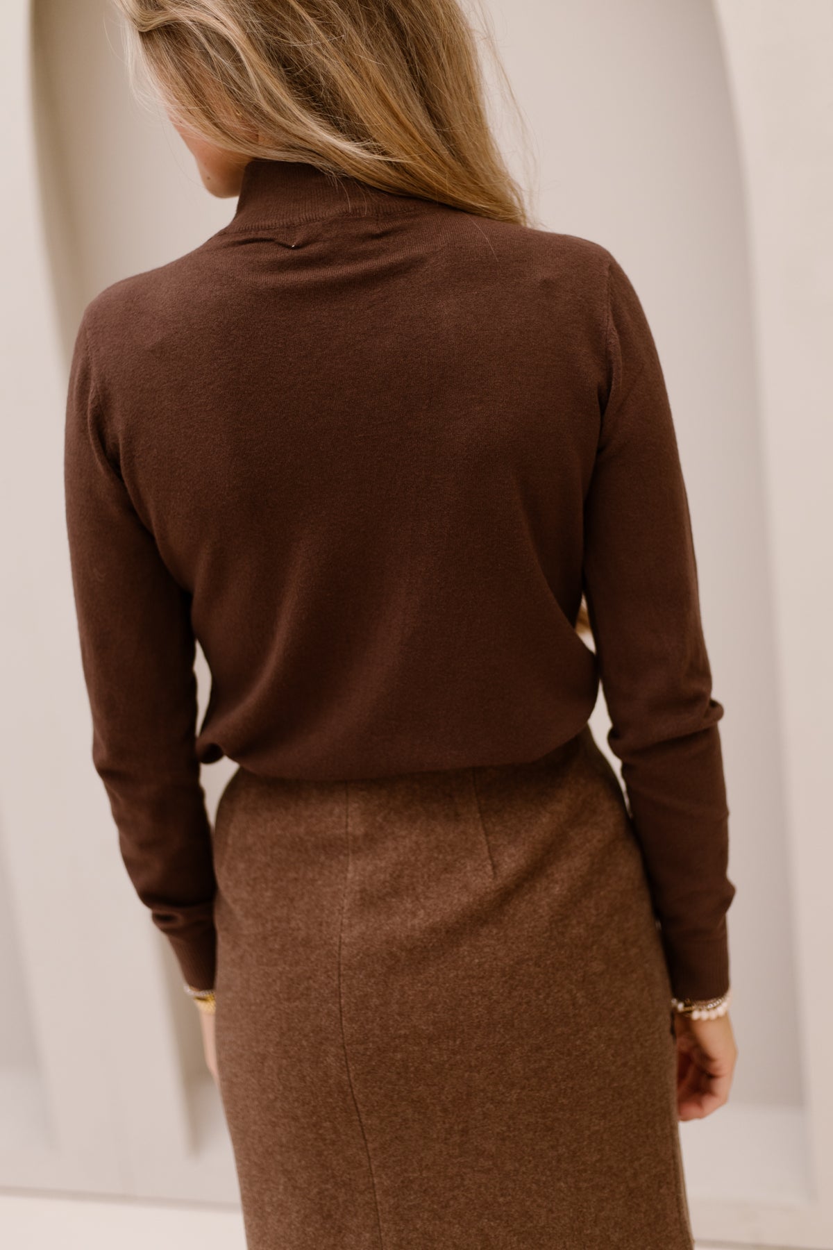 Crew neck brown