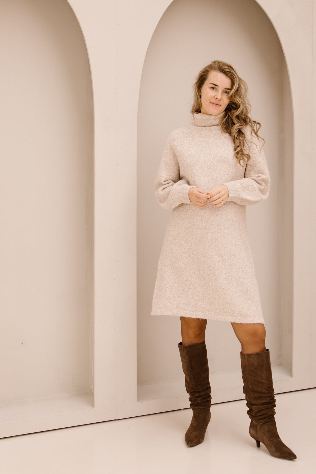 Adora sweater dress beige - Bij Keesje - Bij Keesje