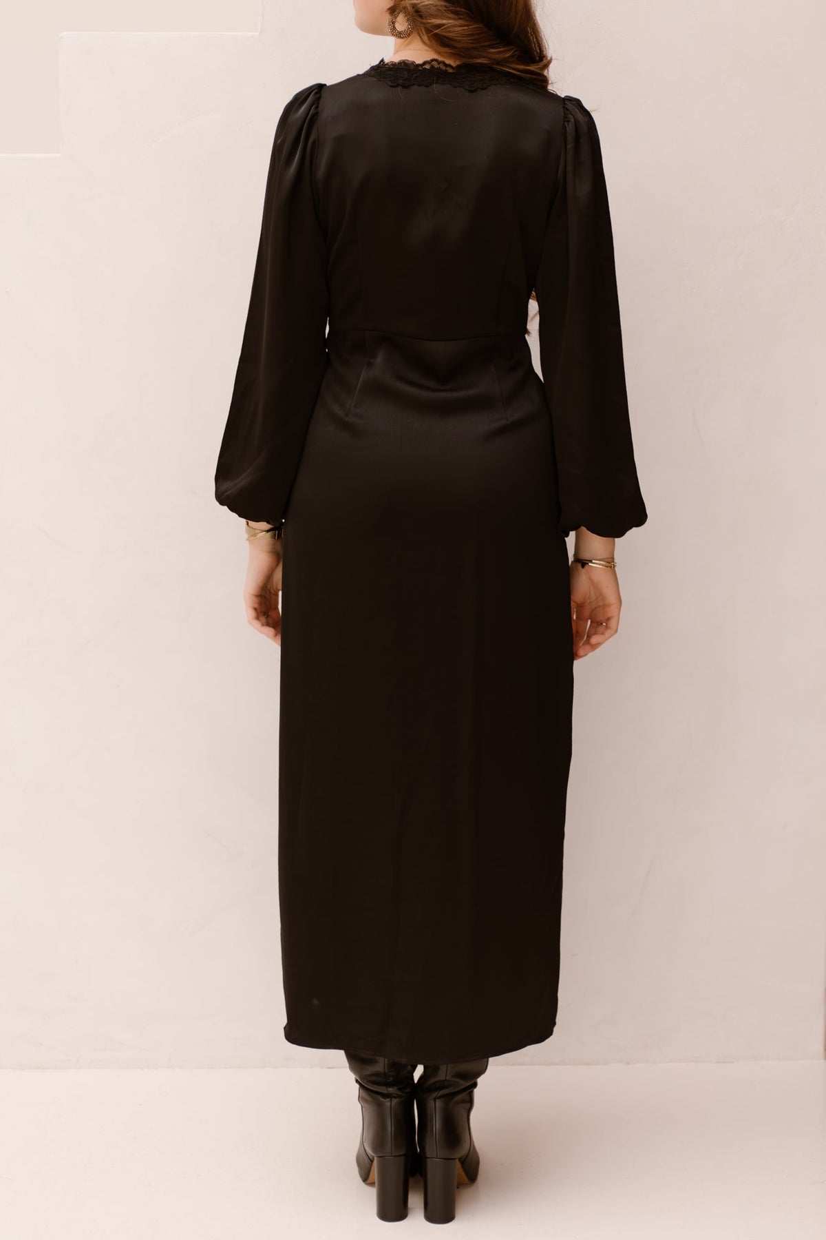 Anio heavy sateen dress black - Bij Keesje - Neo Noir