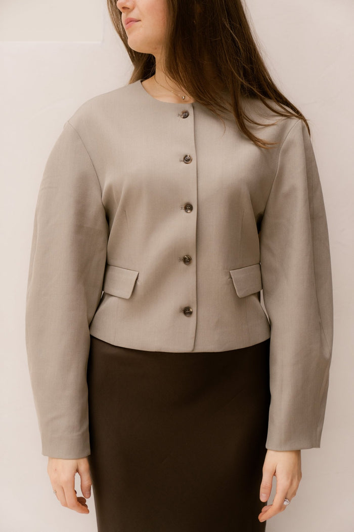 Aranti Structure Curve Jacket Warm Grey - Bij Keesje - Neo Noir