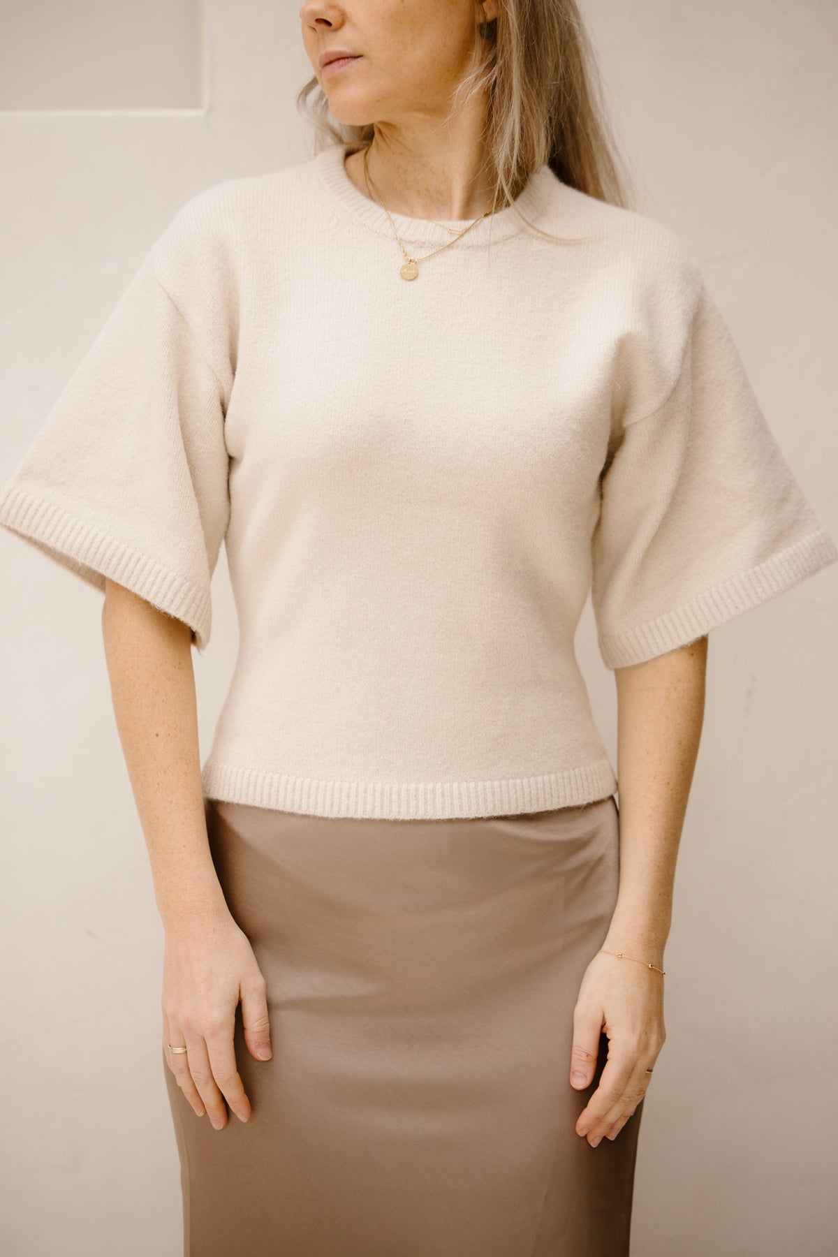 Asha knit tee ivory - Bij Keesje - Neo Noir