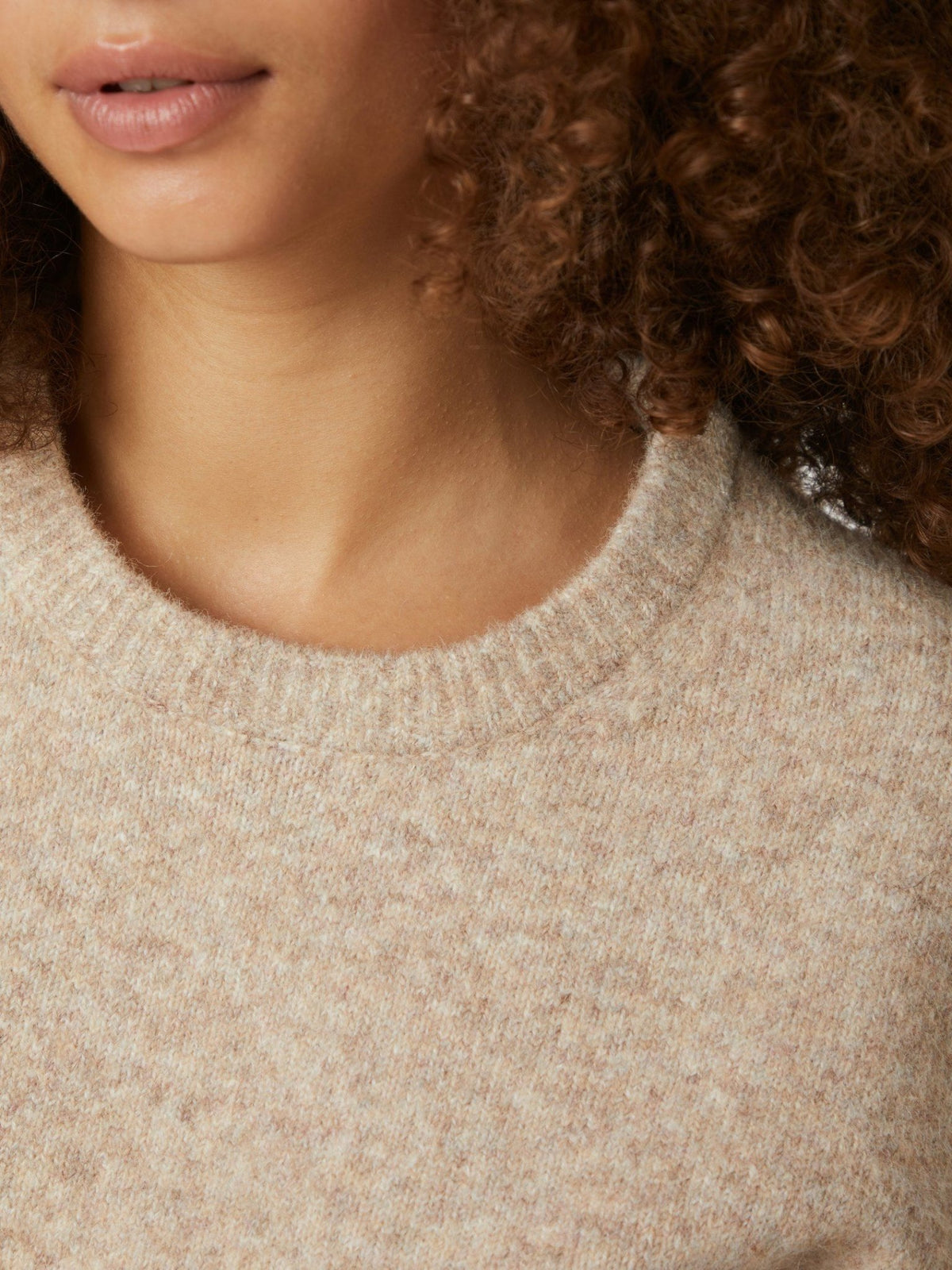Asha knit tee sand melange - Bij Keesje - Neo Noir