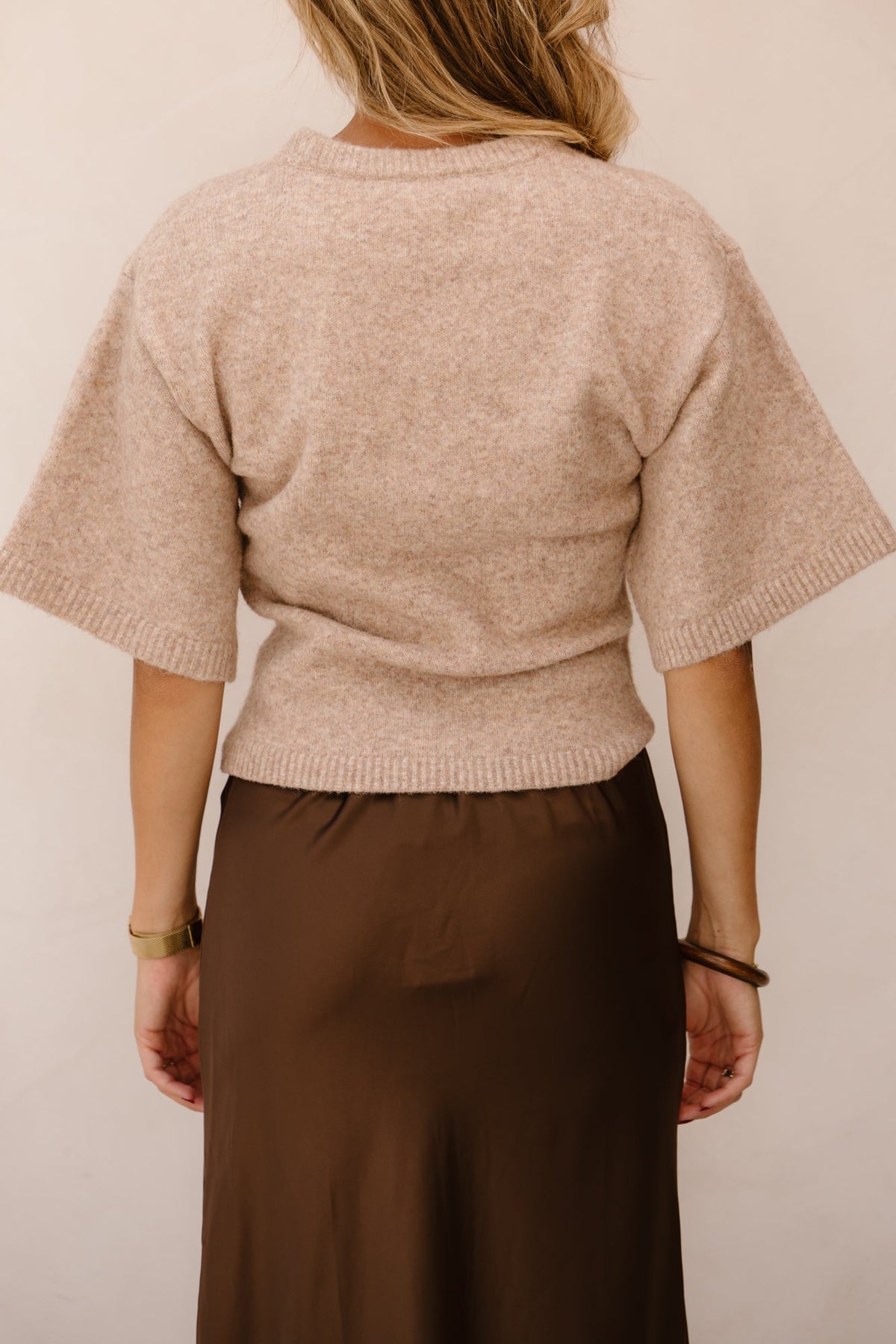 Asha knit tee sand melange - Bij Keesje - Neo Noir