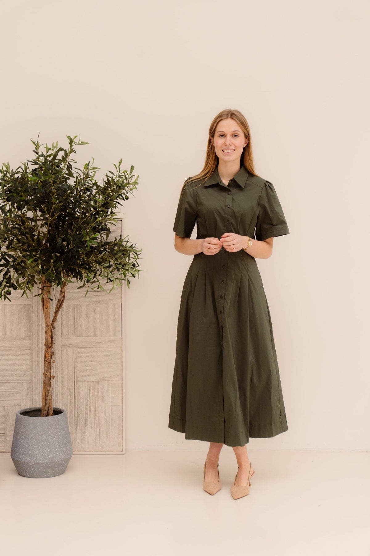 Baia poplin dress army - Bij Keesje - Neo Noir - Jurk