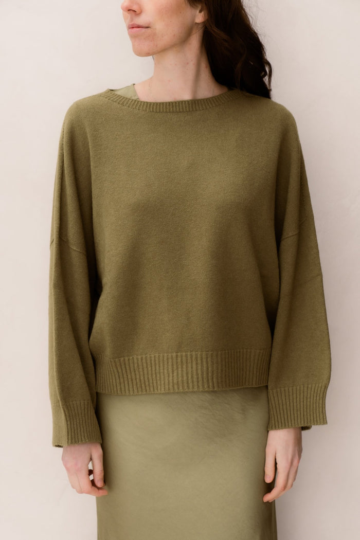 Bente oversized sweater olive - Bij Keesje - Bij Keesje