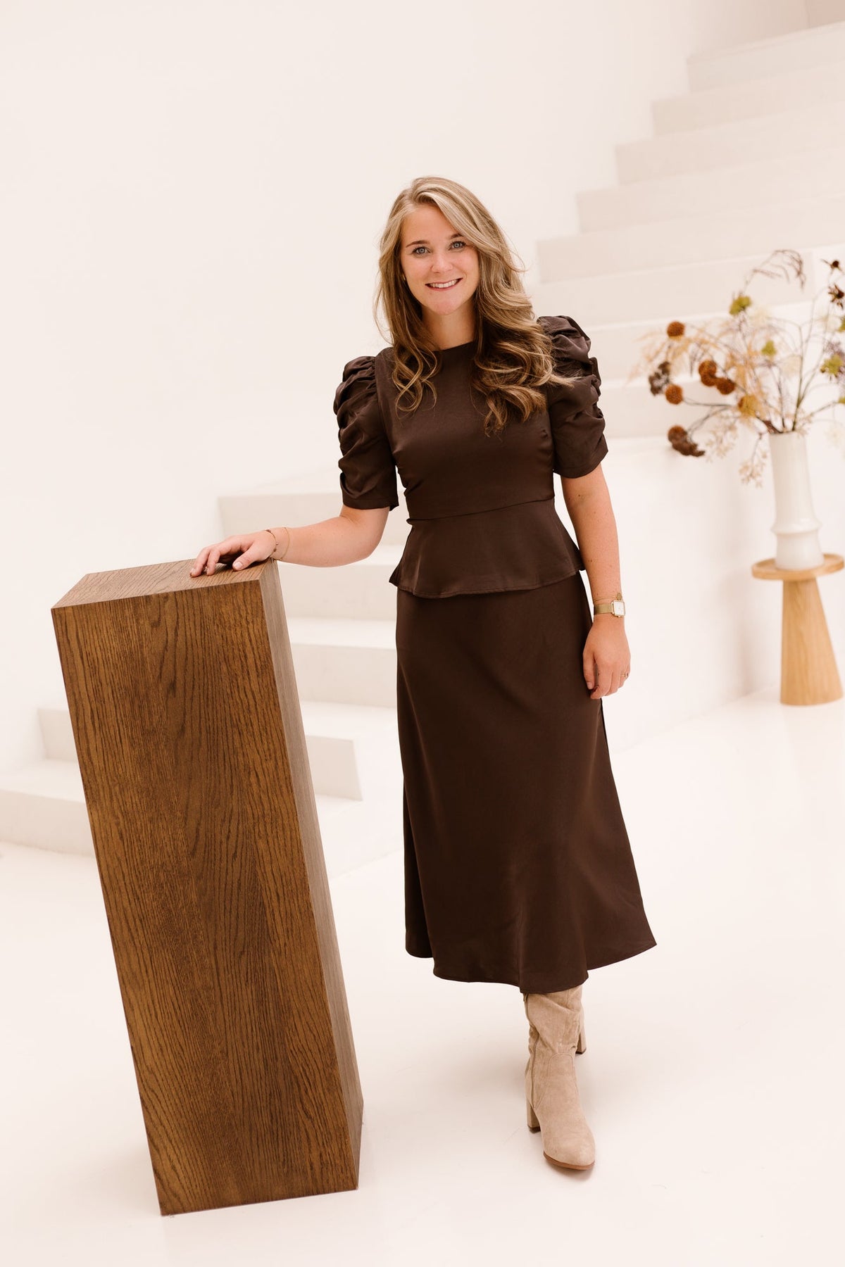 Benua heavy sateen blouse dark brown - Bij Keesje - Neo Noir - blouse