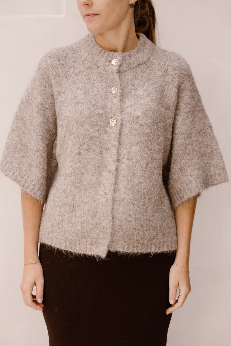 Benuta fluffy knit cardigan beige melange - Bij Keesje - Neo Noir
