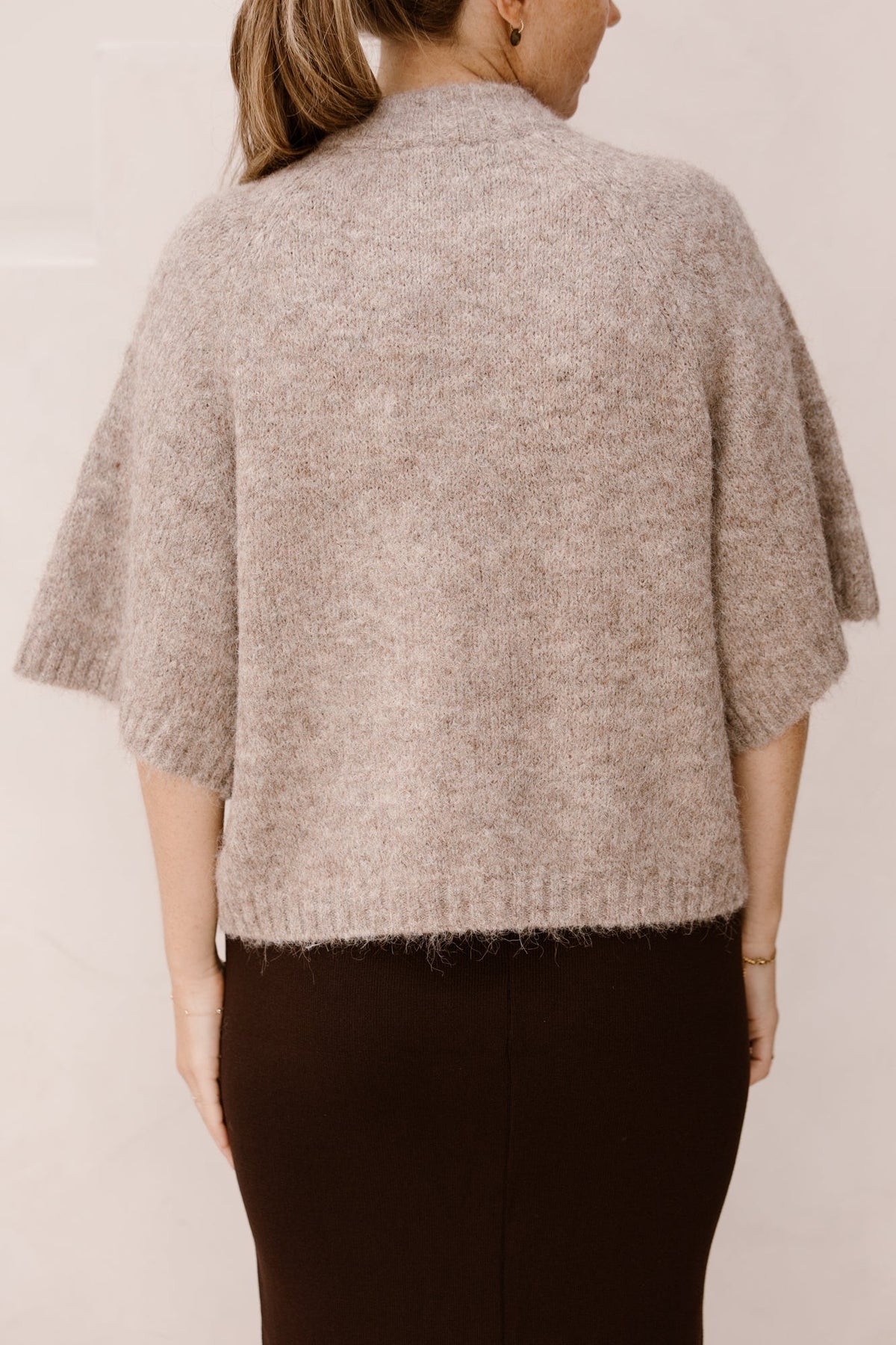 Benuta fluffy knit cardigan beige melange - Bij Keesje - Neo Noir