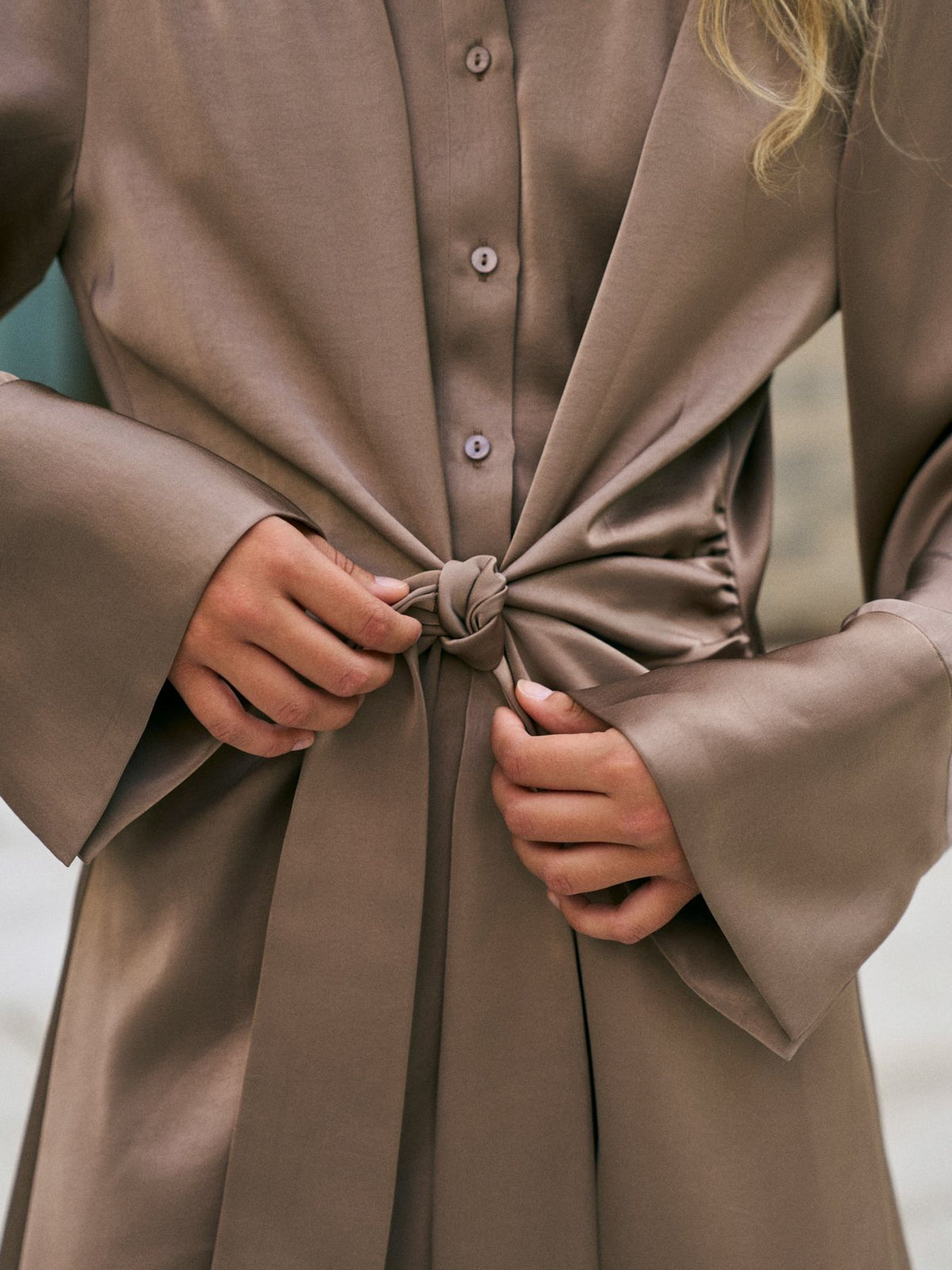 Biria Heavy Sateen Dress Dark Taupe - Bij Keesje - Neo Noir - Jurk