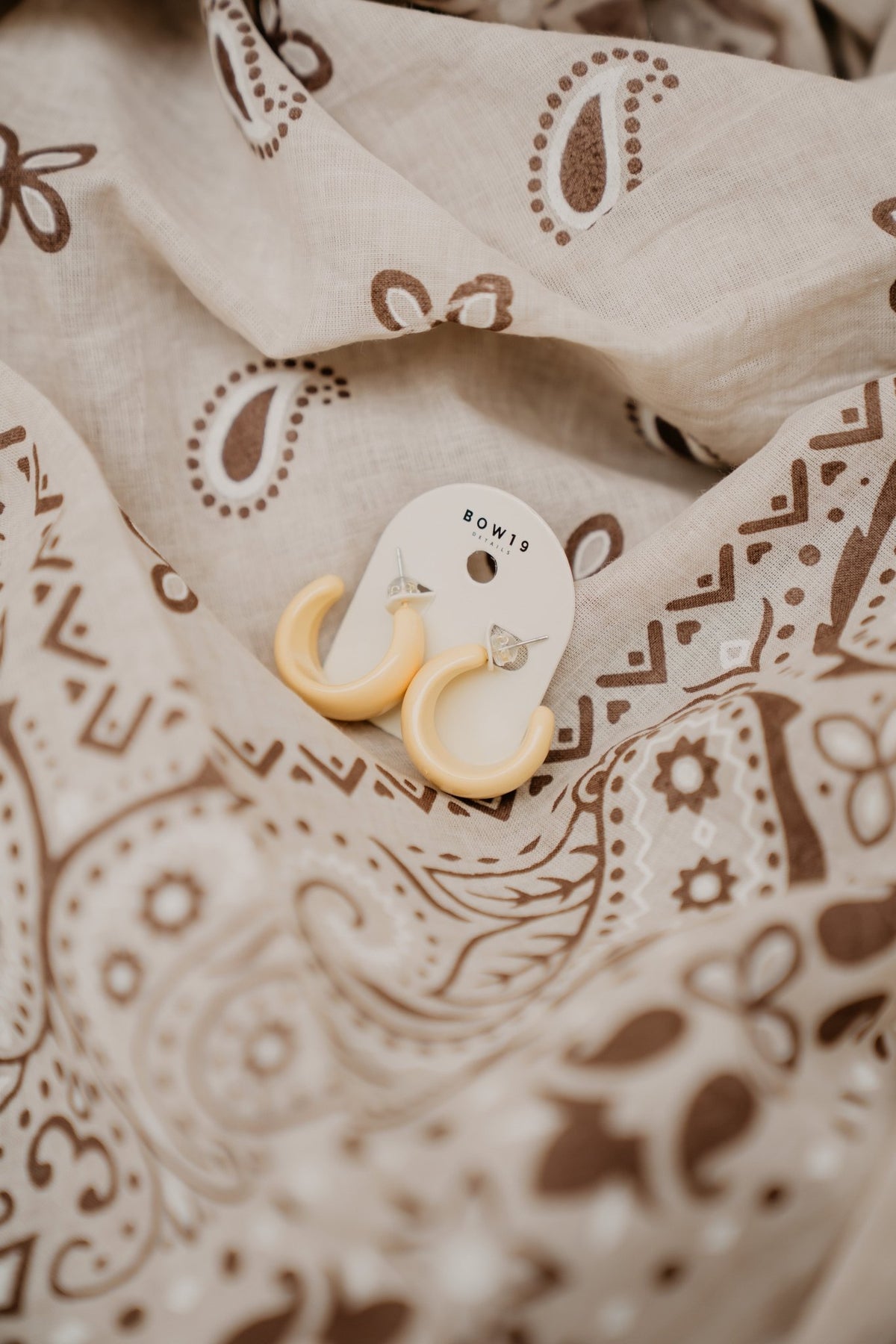 BOW19 Earring Noella light yellow - Bij Keesje - BOW19 - 