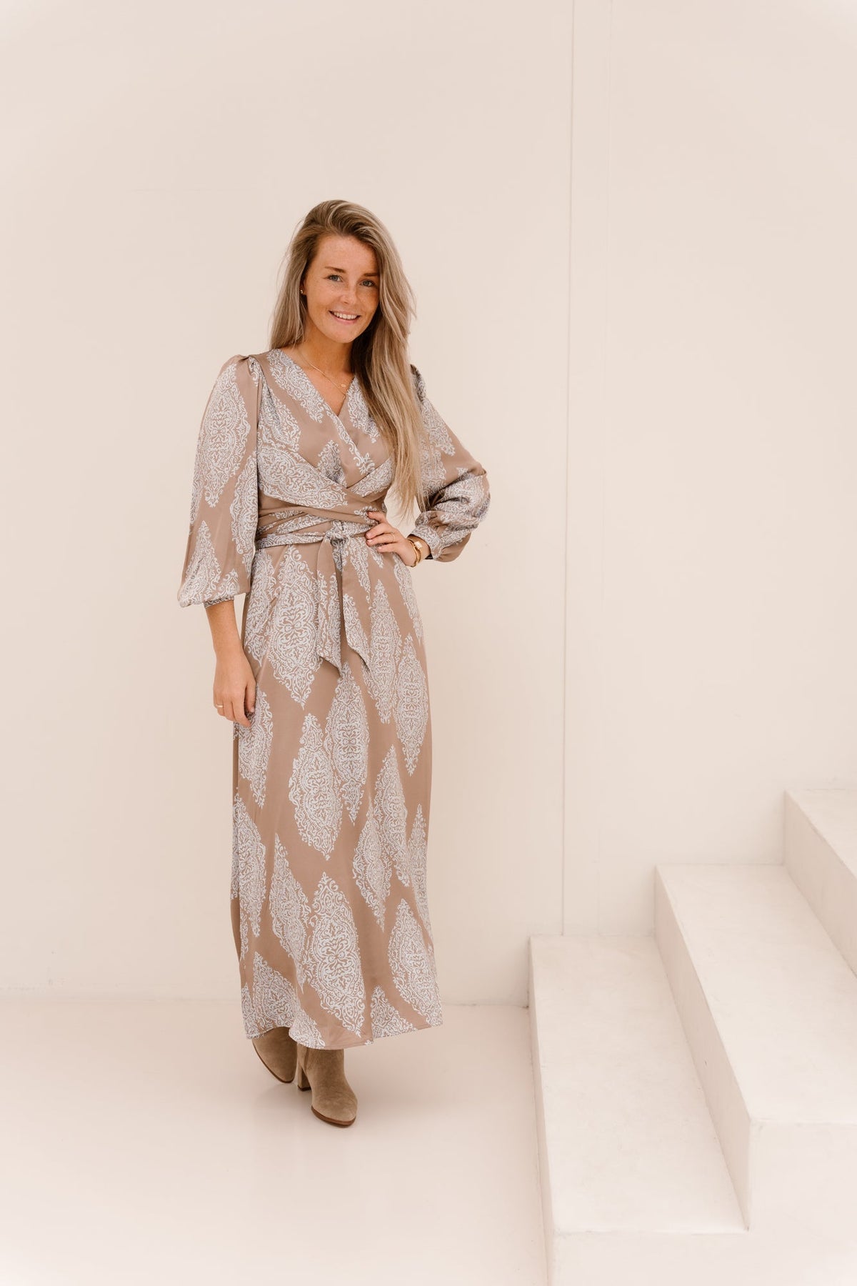 Bretti Paisley Drop Dress Dark Taupe/Light Blue - Bij Keesje - Neo Noir - Jurk