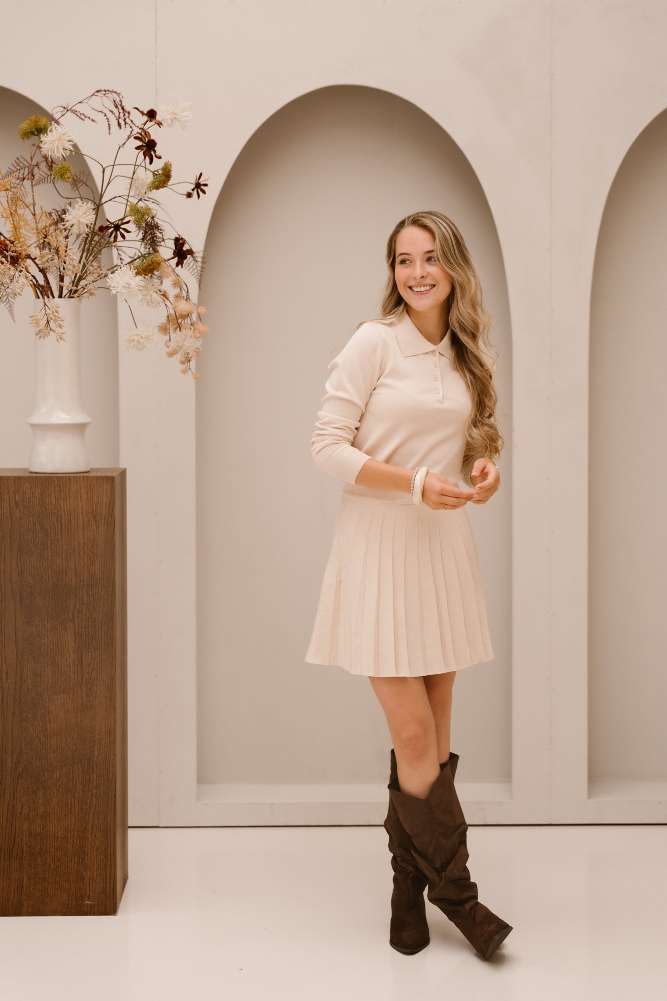 Britt plooi rok beige - Bij Keesje - Bij Keesje - rok
