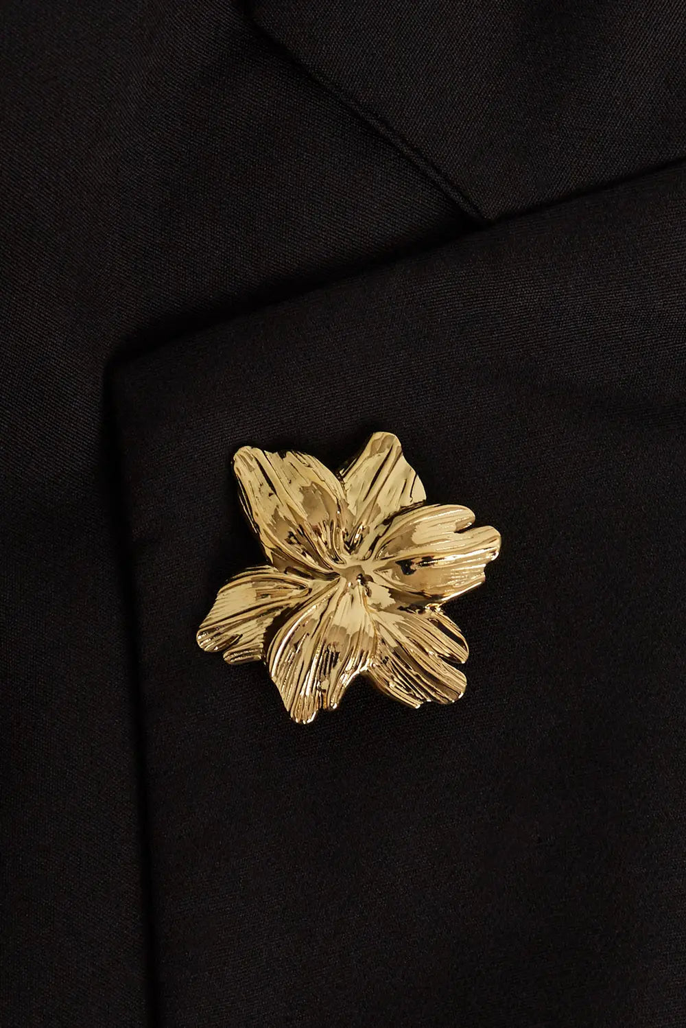 Broche flower gold - Bij Keesje - Bij Keesje - accessoires