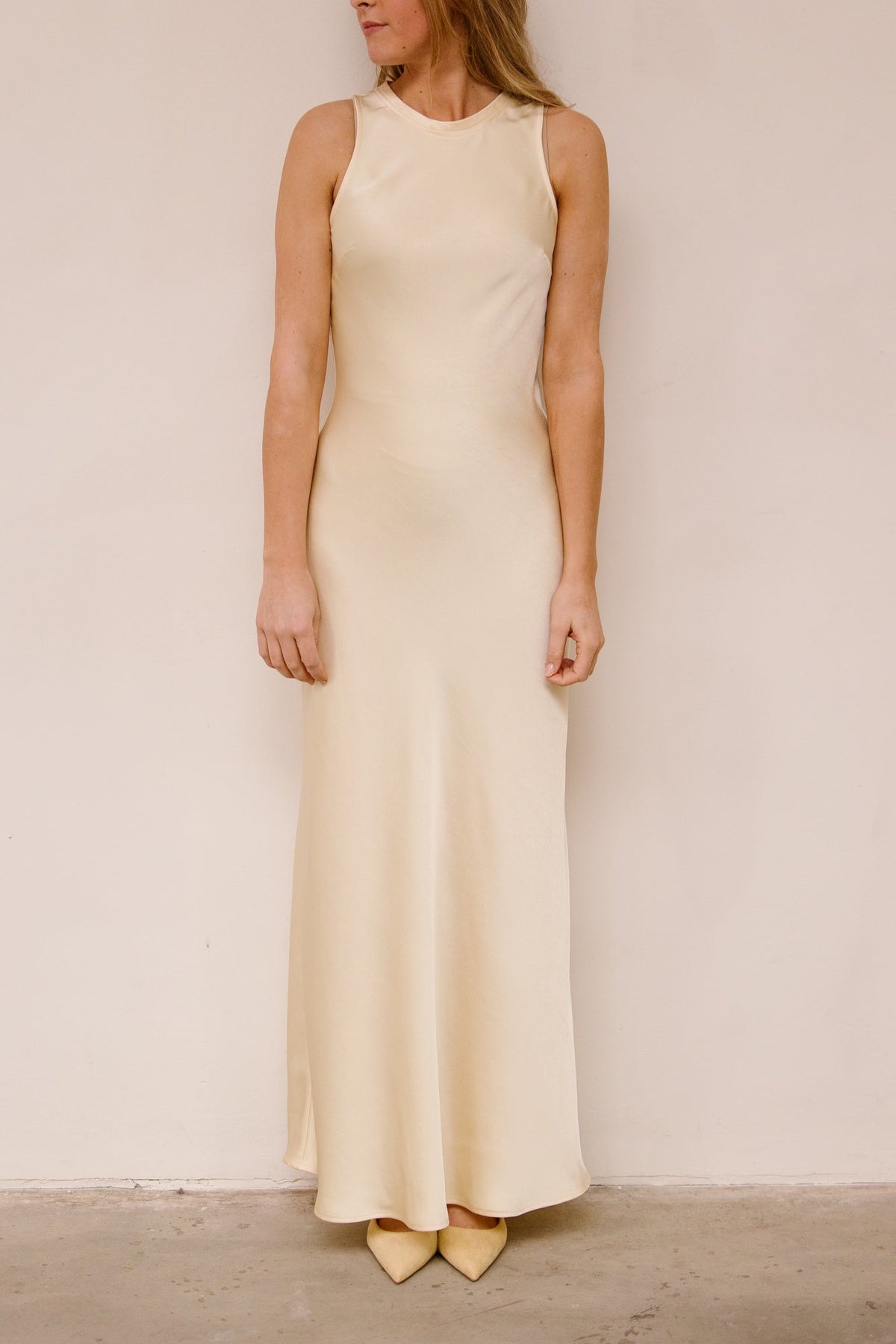 Celinie Heavy Sateen Dress Light Yellow - Bij Keesje - Neo Noir - jurk